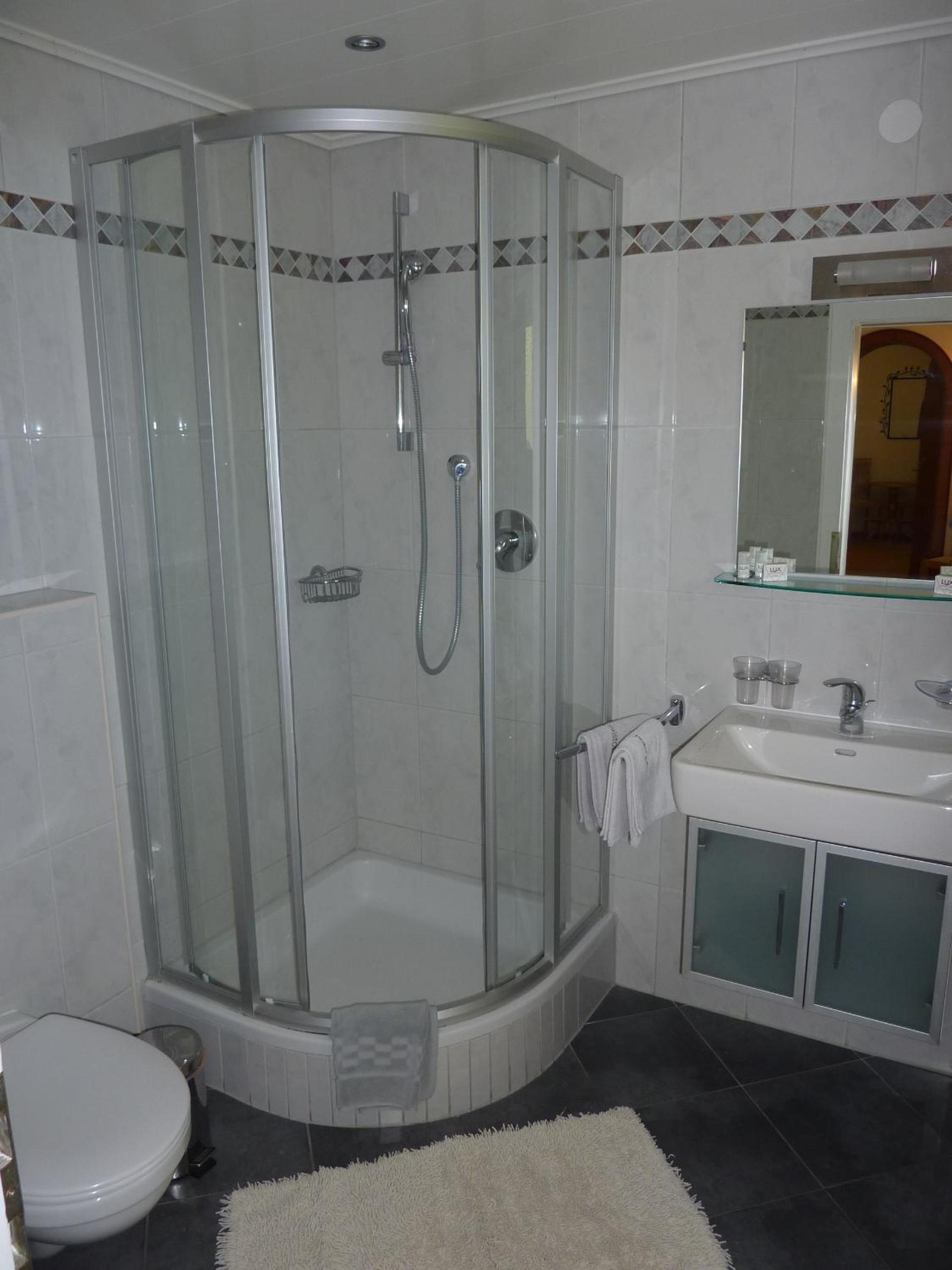 Family Room 1 photo 2