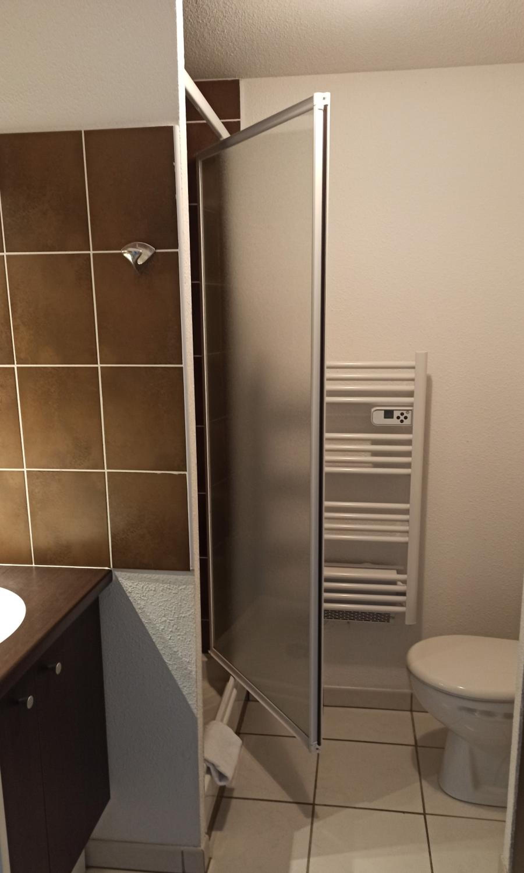 Twin Room - Photo 4
