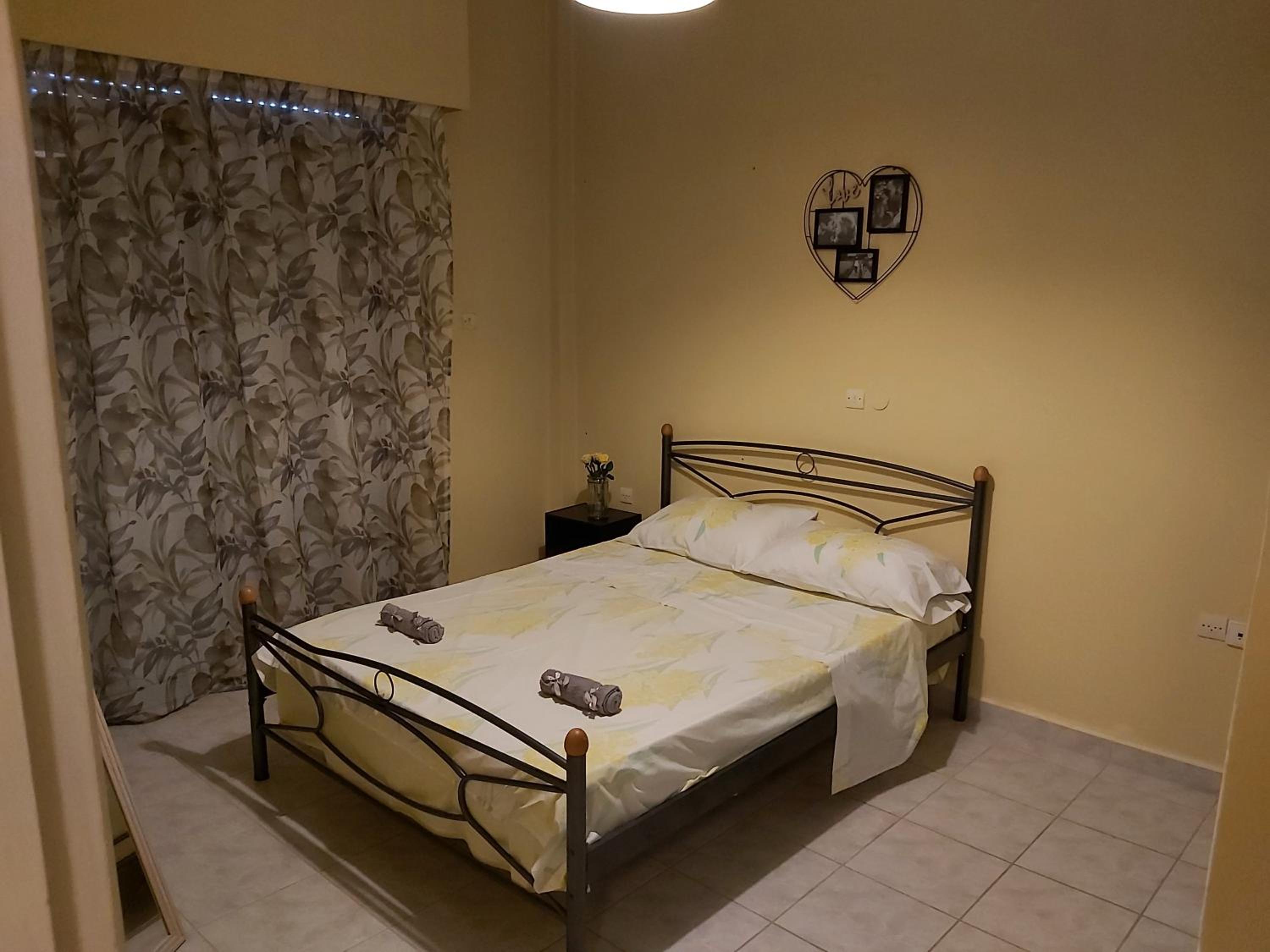 One-Bedroom Apartment - Photo 19