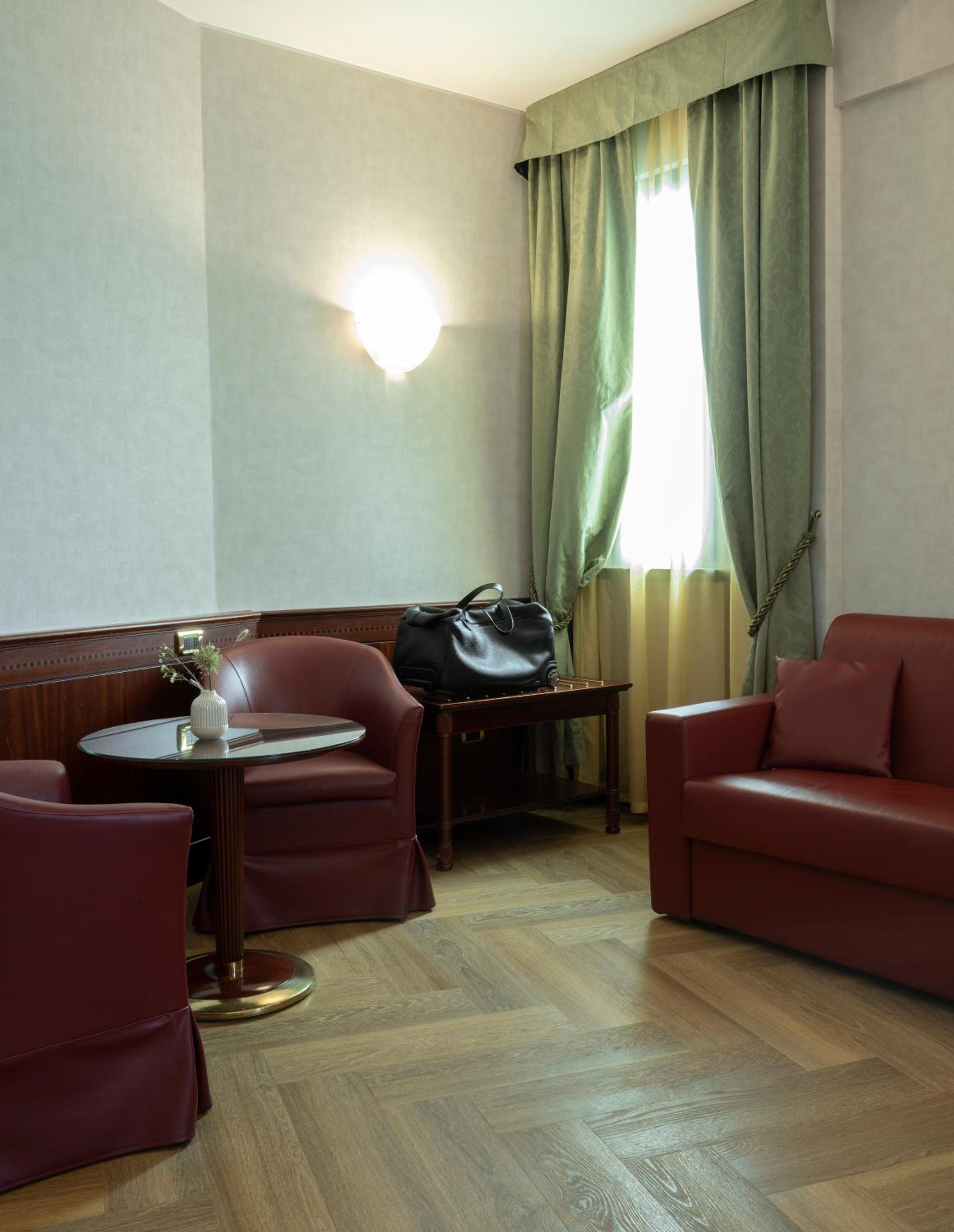 Family Room With Sofa Bed