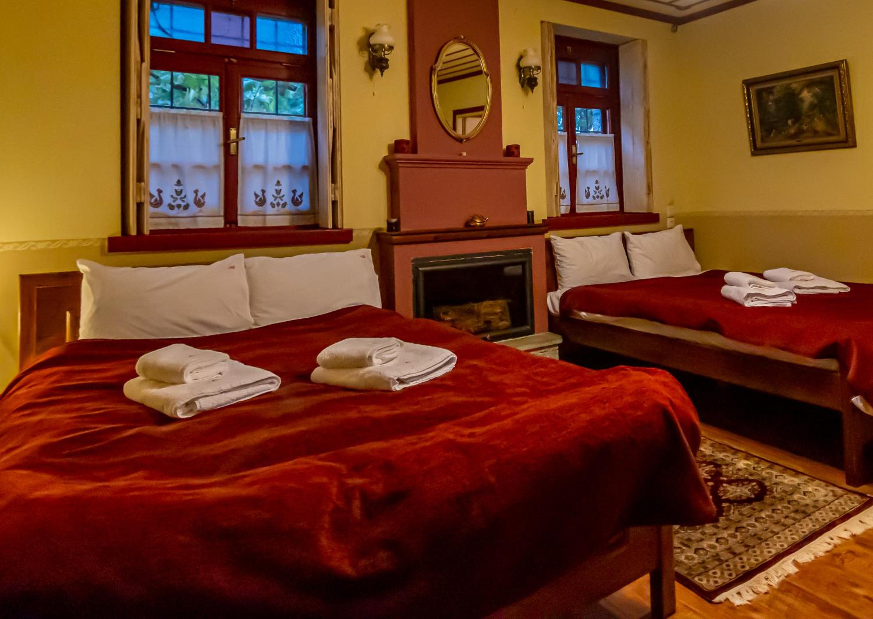 Villa - Photo 1