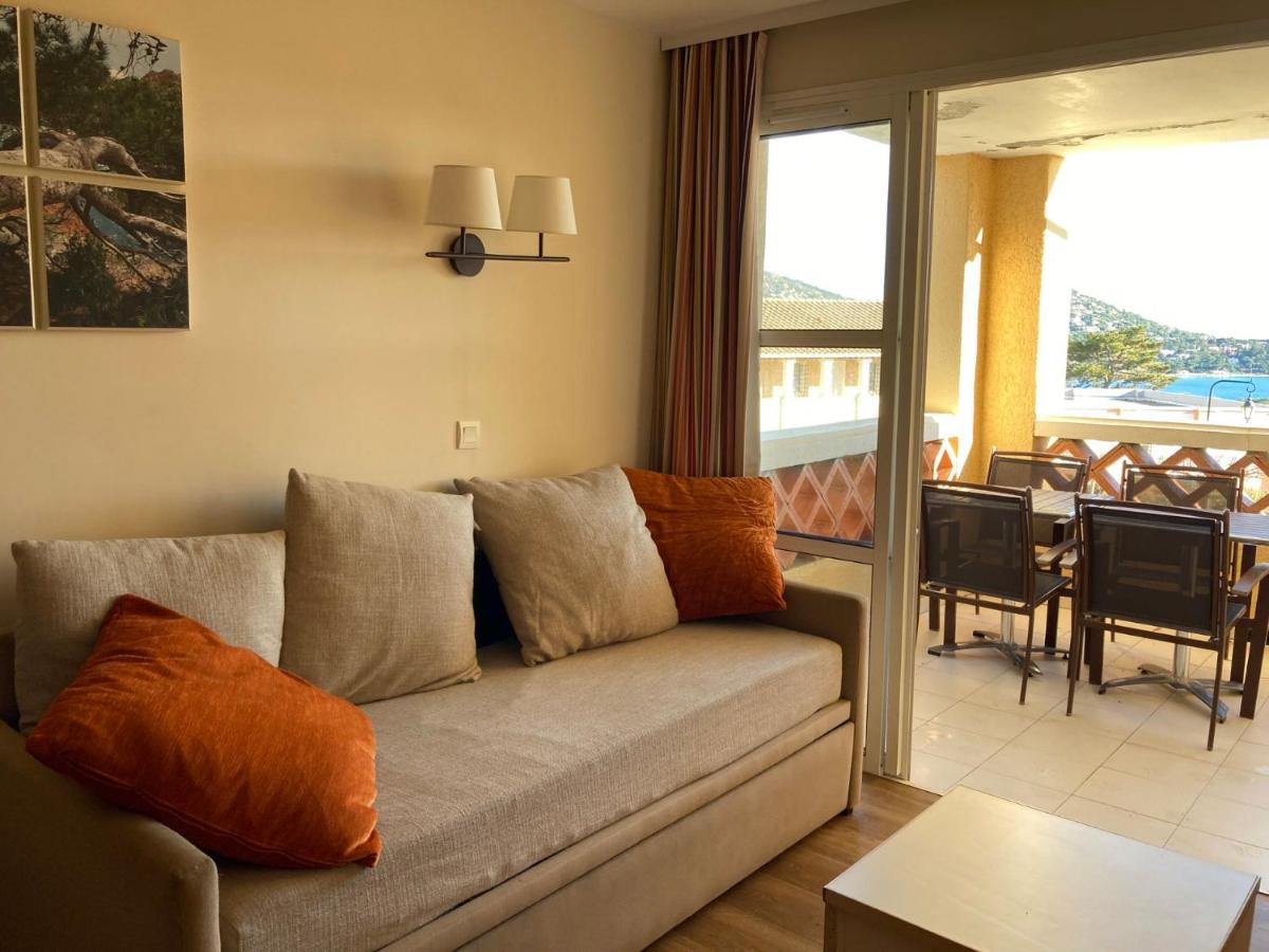 Apartment with Sea View photo 3