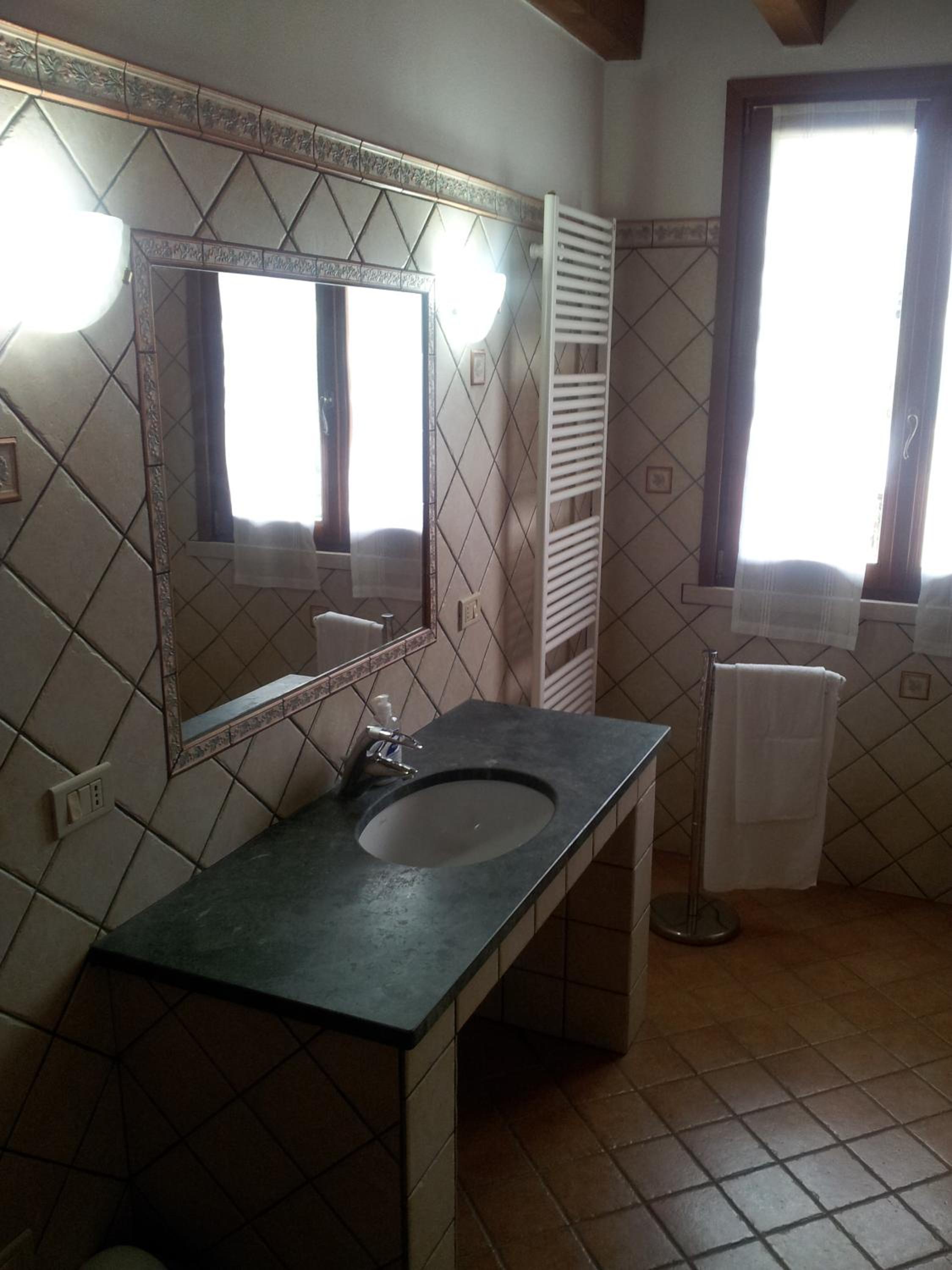 Large Triple Room photo 3