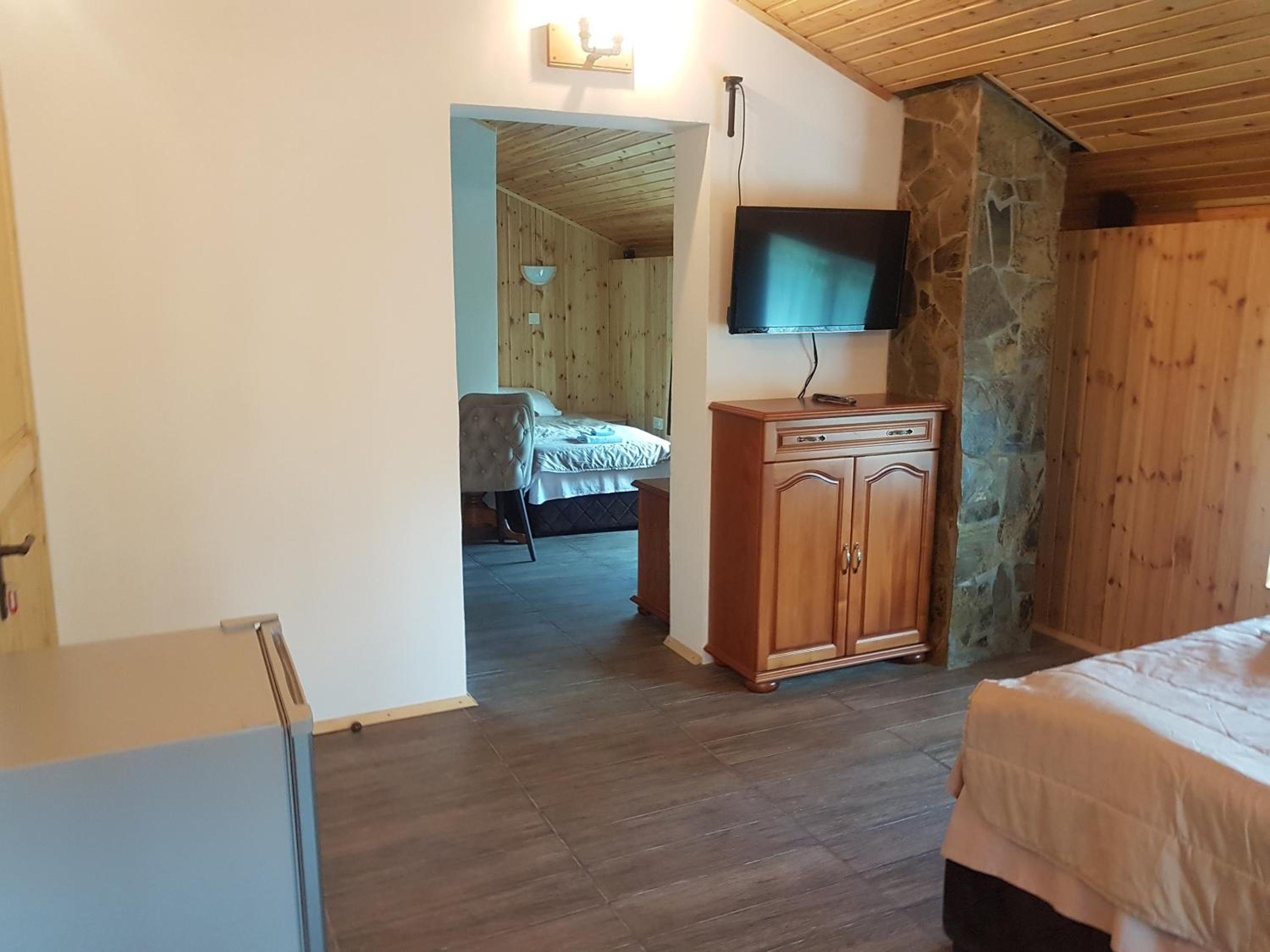 Apartment with Mountain View photo 3