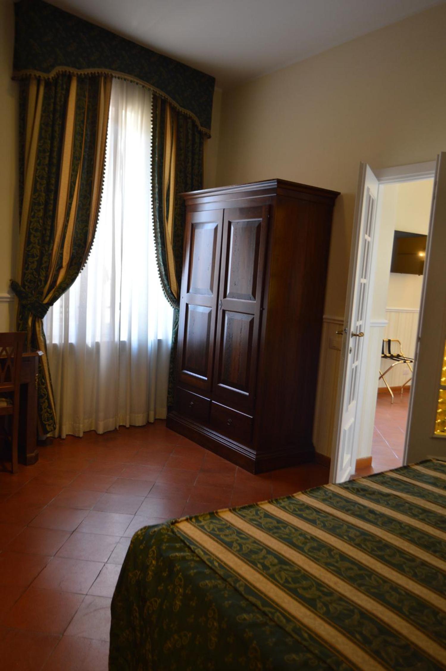 Quintuple Room photo 3