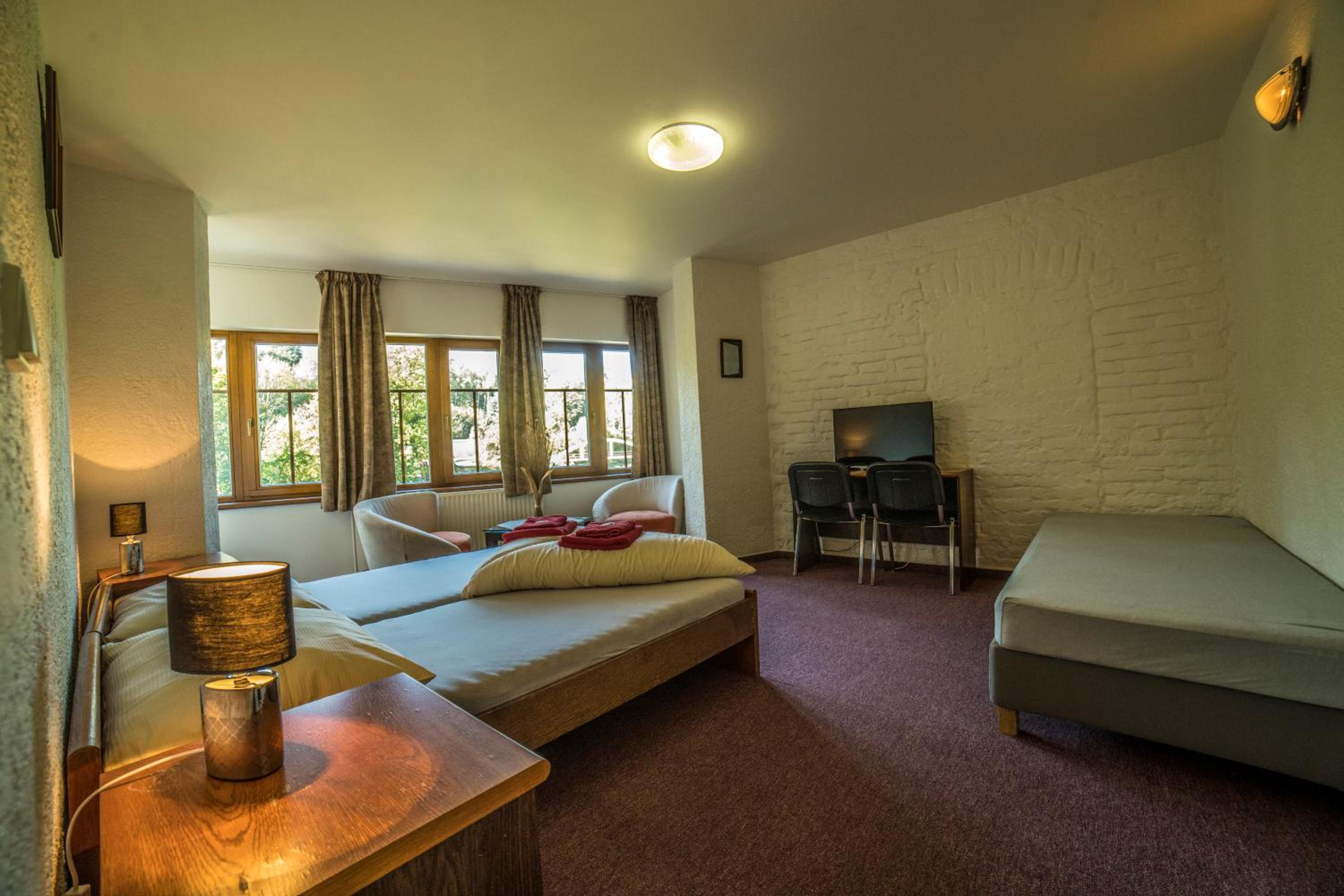 Double or Twin Room - Photo 2