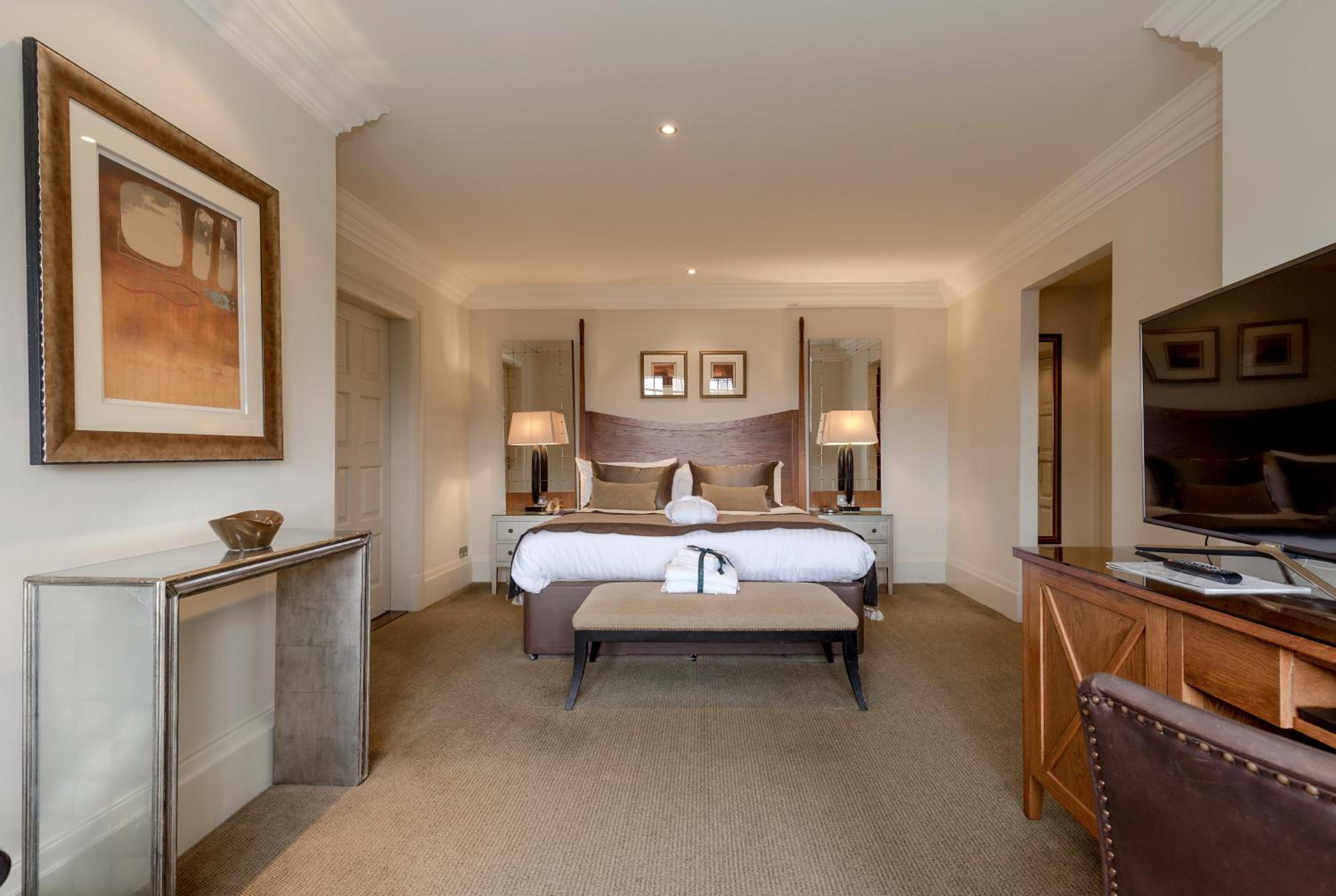 Executive Double Room - Photo 8