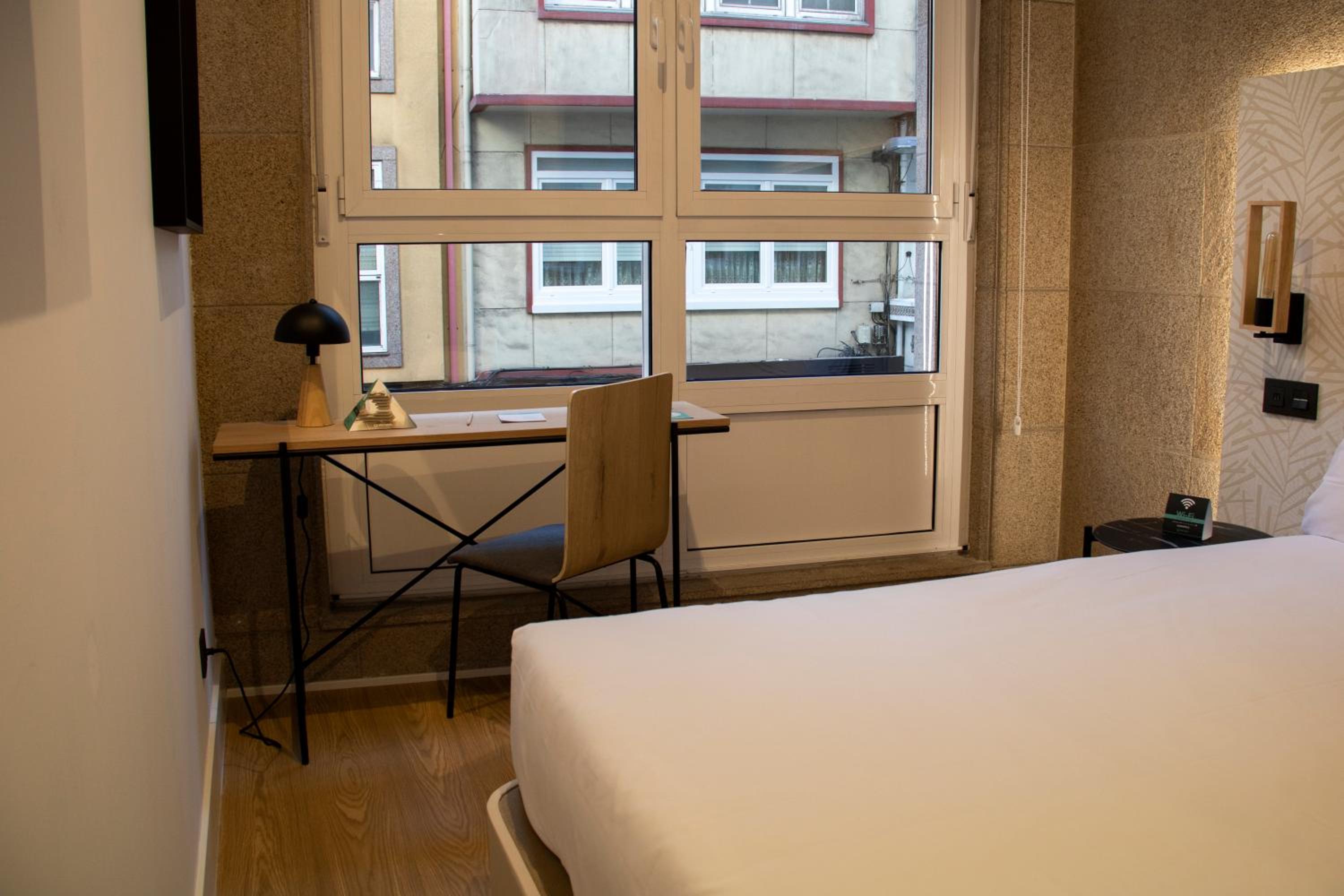 Standard Double or Twin Room - Photo 2