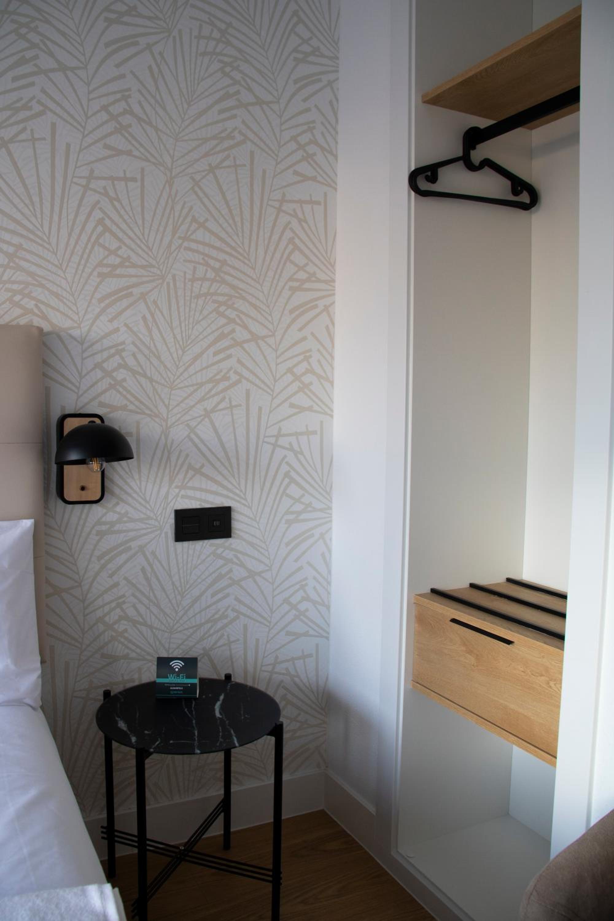 Double Room with Terrace - Photo 11