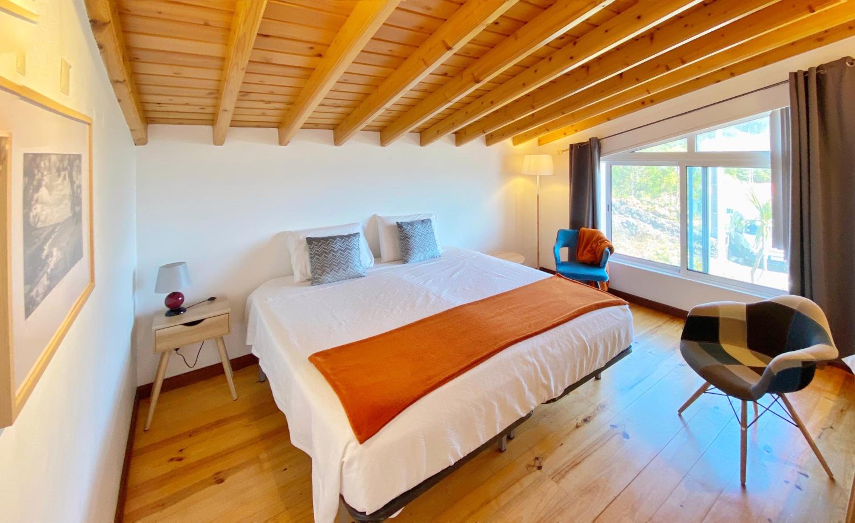 Large Double or Twin Room photo 3
