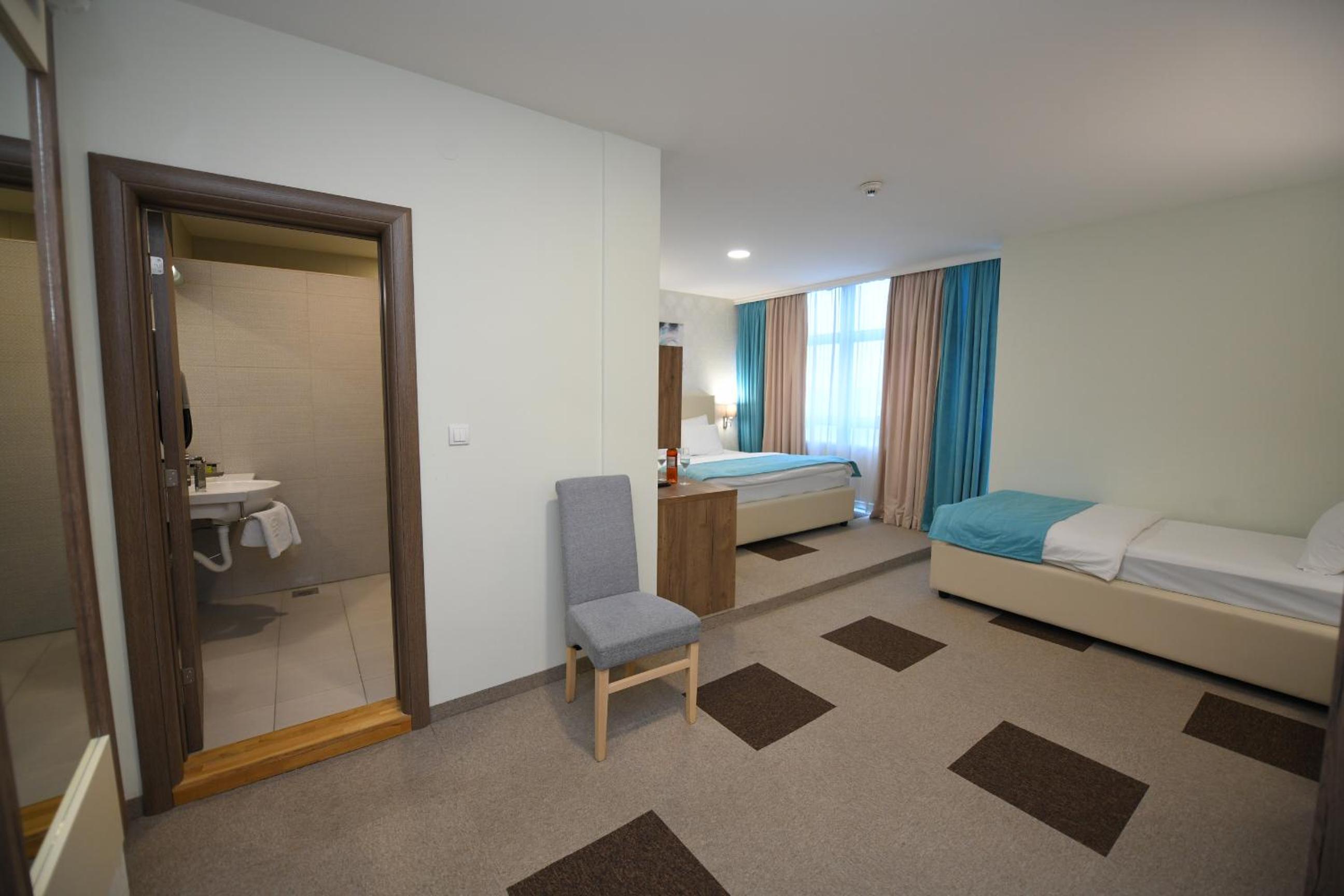 Comfort Triple Room