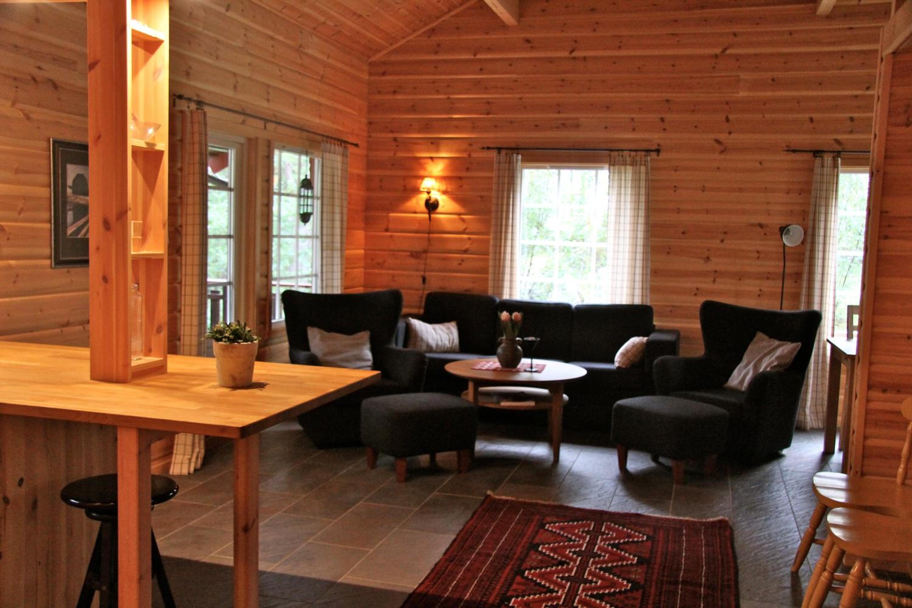 Three-Bedroom Cottage (8 Adults) photo 2
