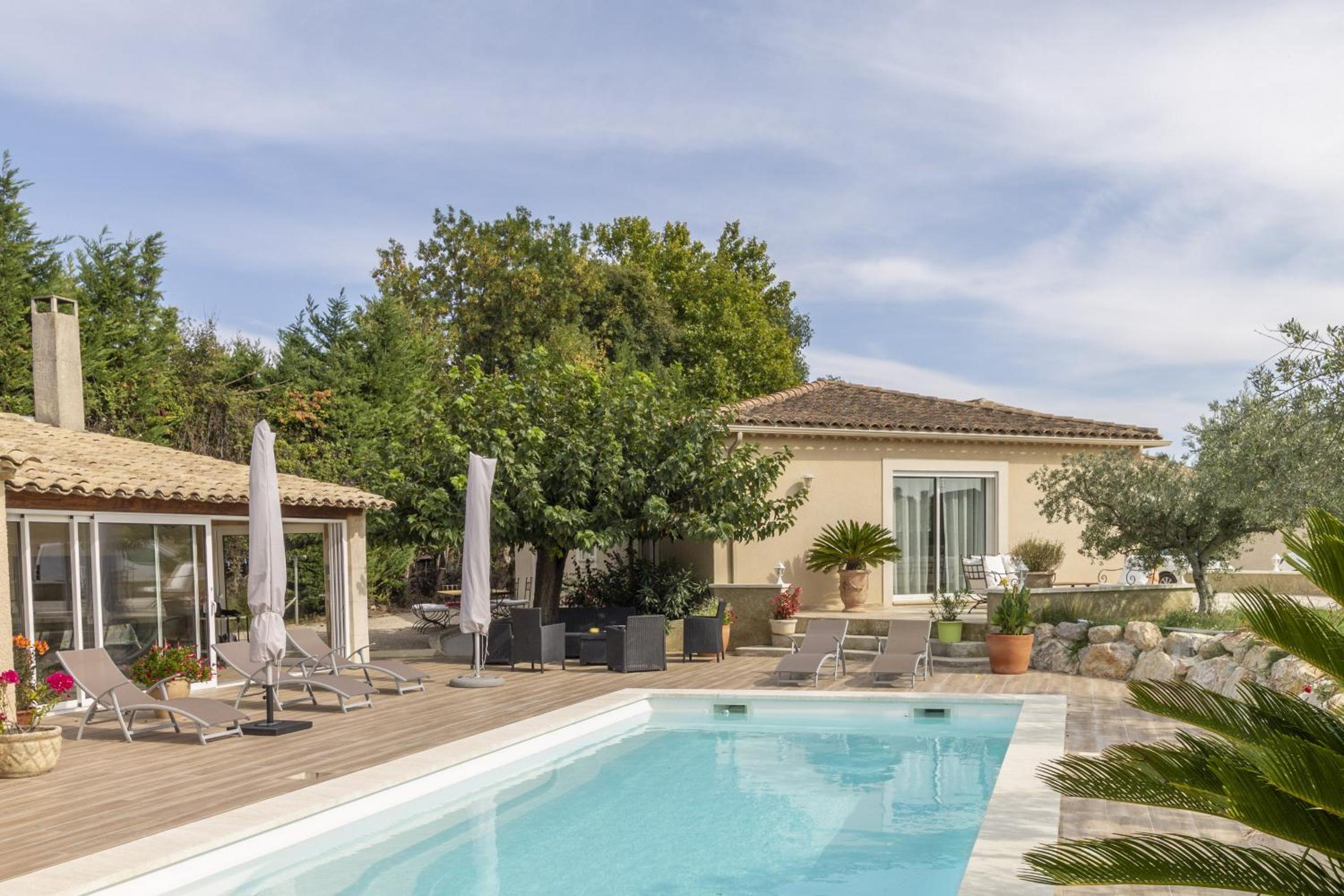 Villa photo 2