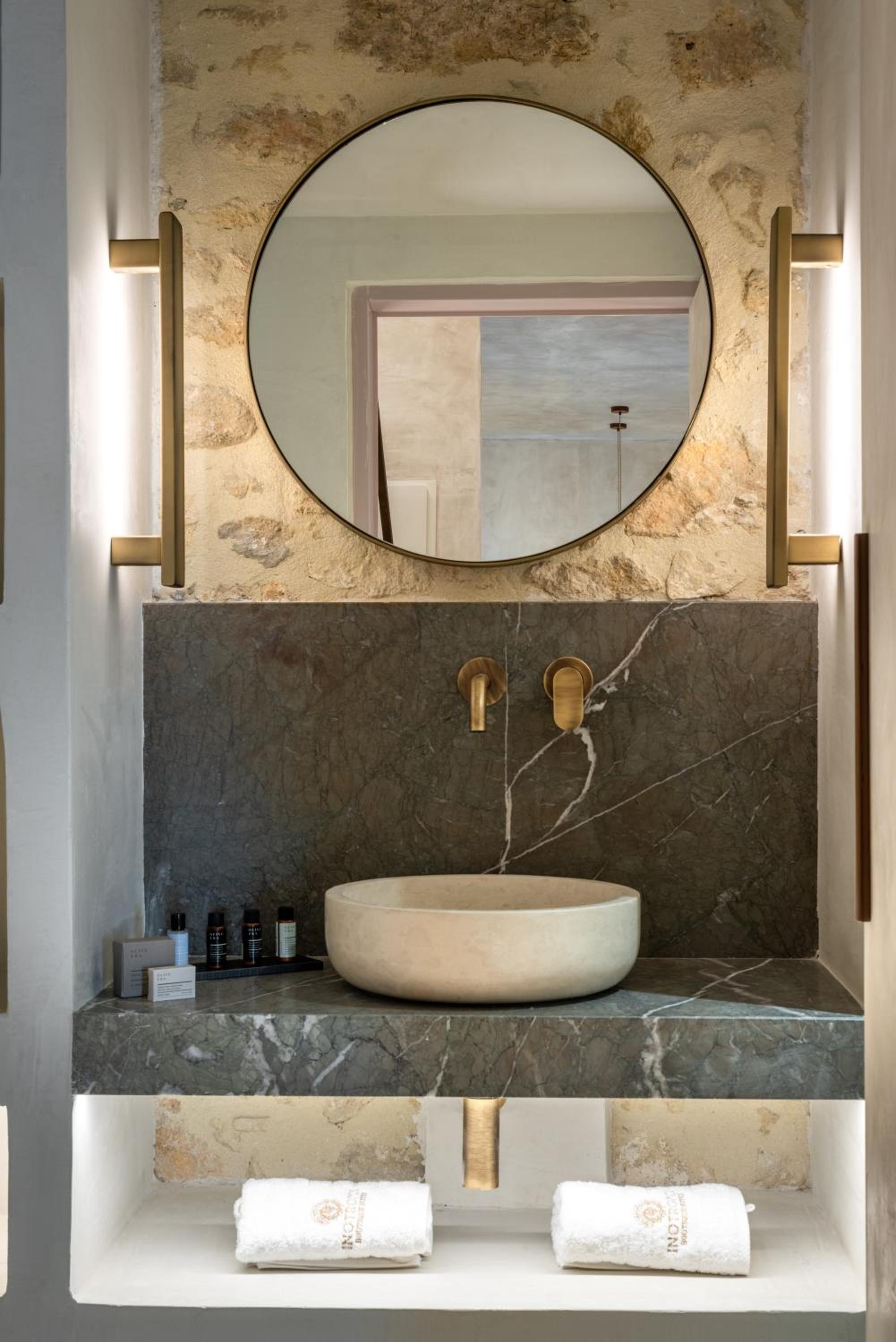 Superior Suite Split Level - Ino - Photo 13
