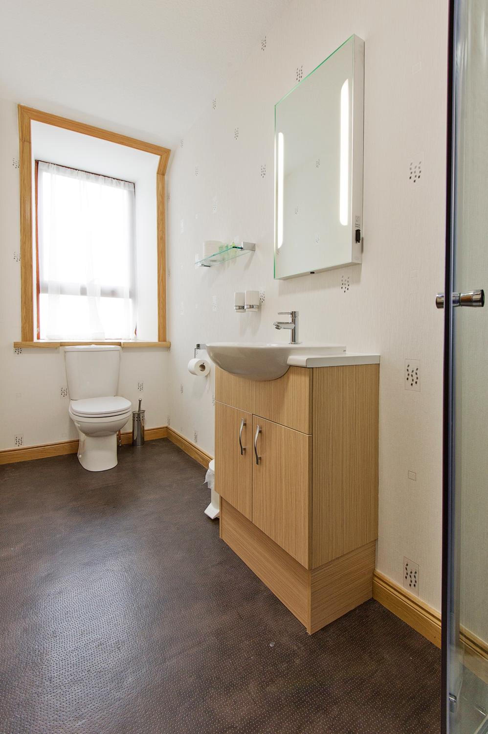 Twin Room - Photo 3