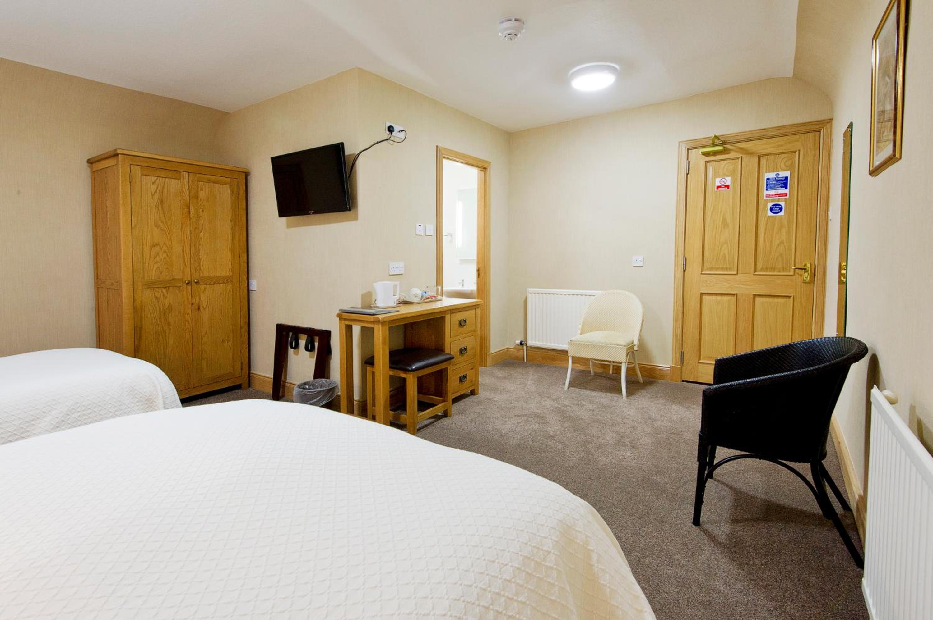 Twin Room - Photo 5