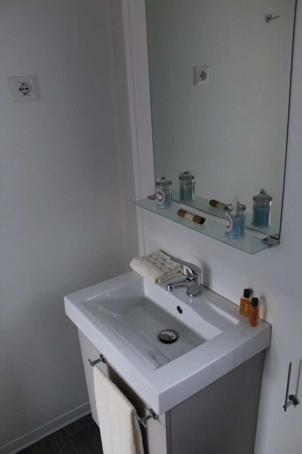 Bungalow (4 Adults) photo 2