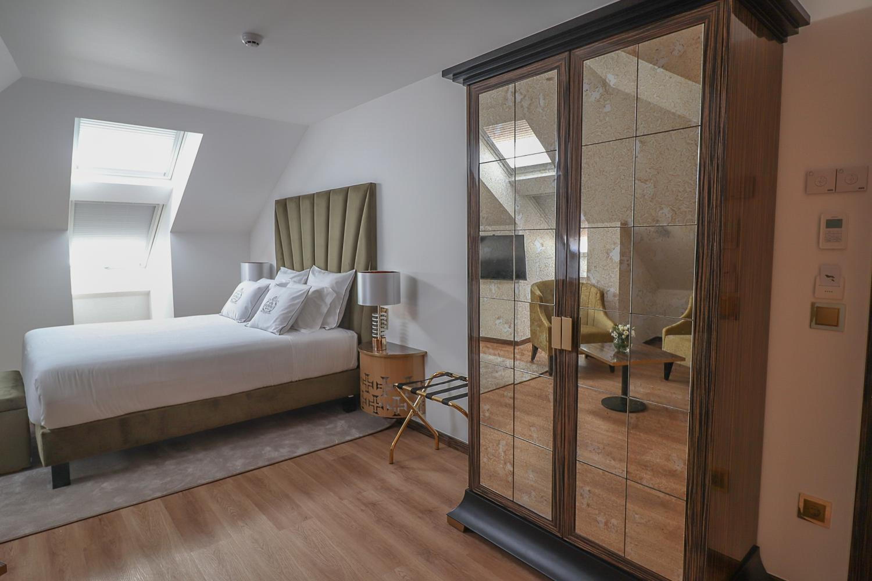 Queen Room - Photo 1