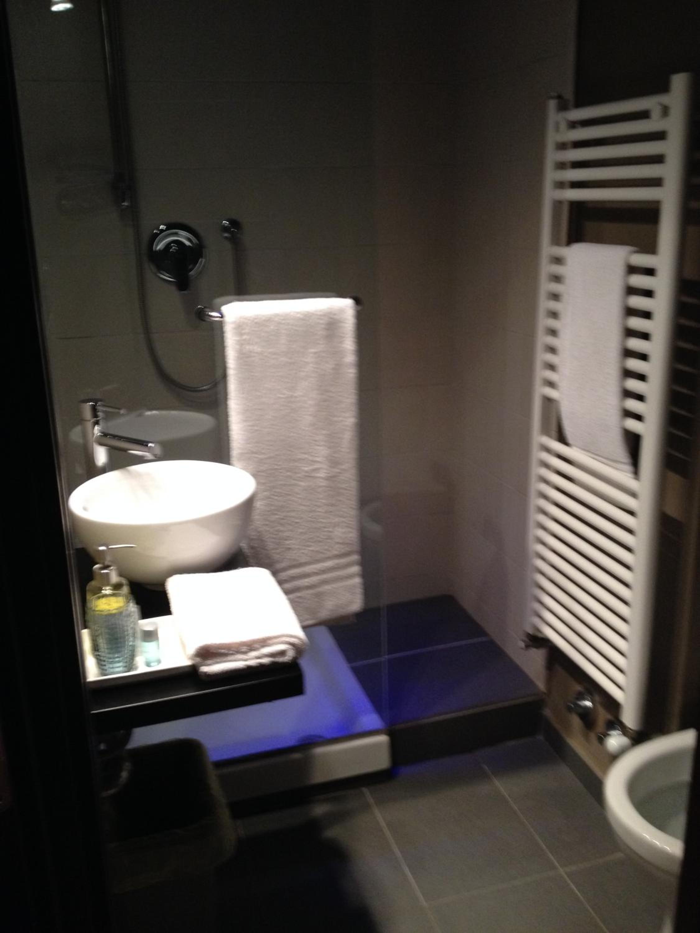 Small Double Room With Small Double Bed photo 2
