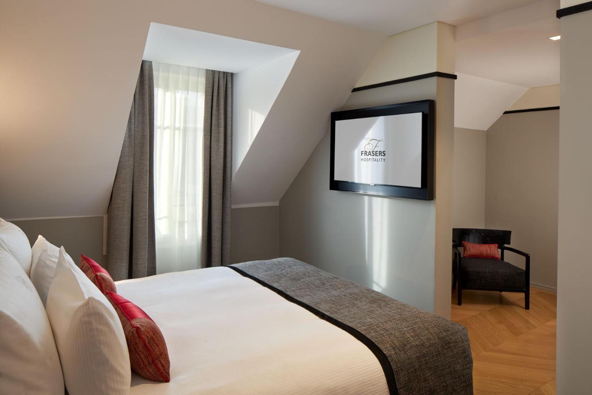 Two bedroom Premier Suite thumbnail 6