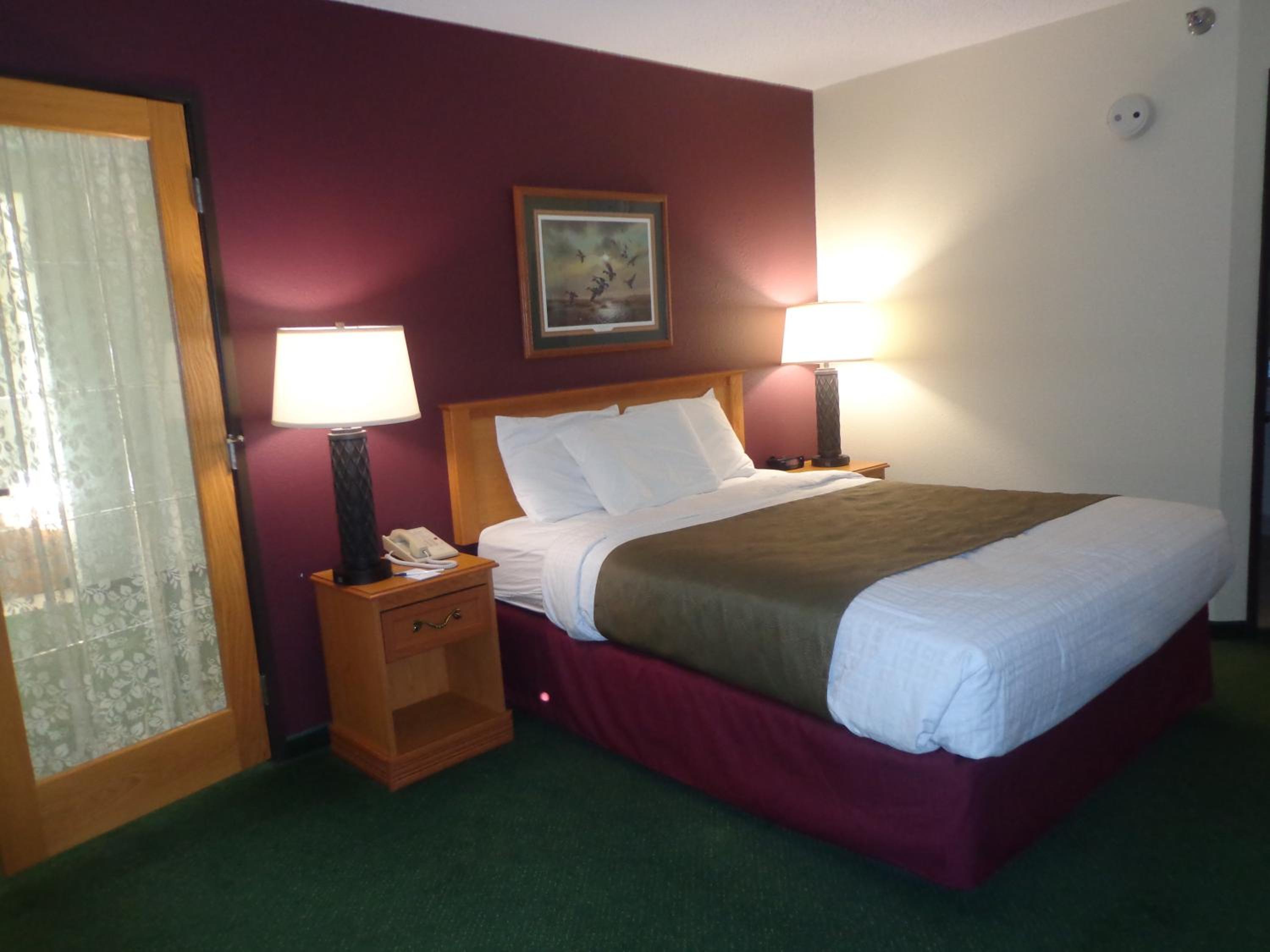 Queen Room - Mobility Access/Non-Smoking photo 2