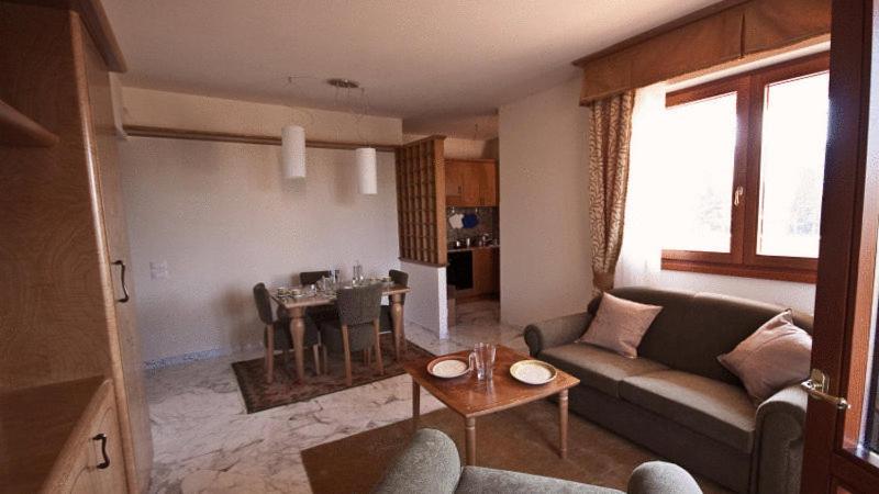 One-Bedroom Apartment (2 Adults) - Photo 4
