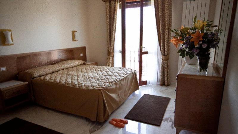 One-Bedroom Apartment (2 Adults) - Photo 3