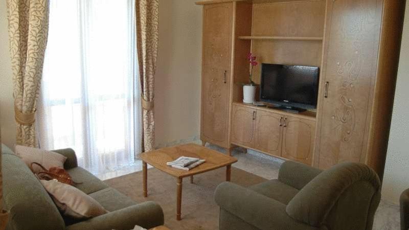 One-Bedroom Apartment (2 Adults) - Photo 19