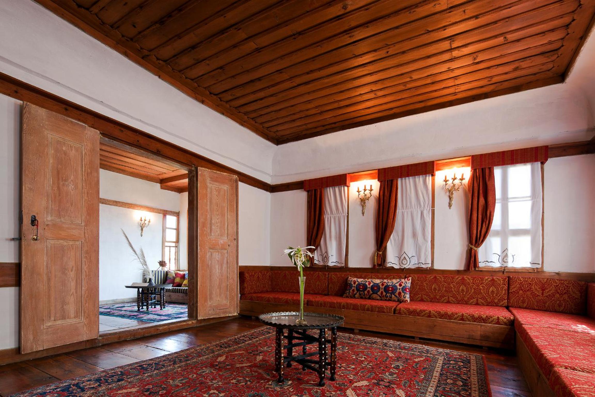 Suite - Photo 7