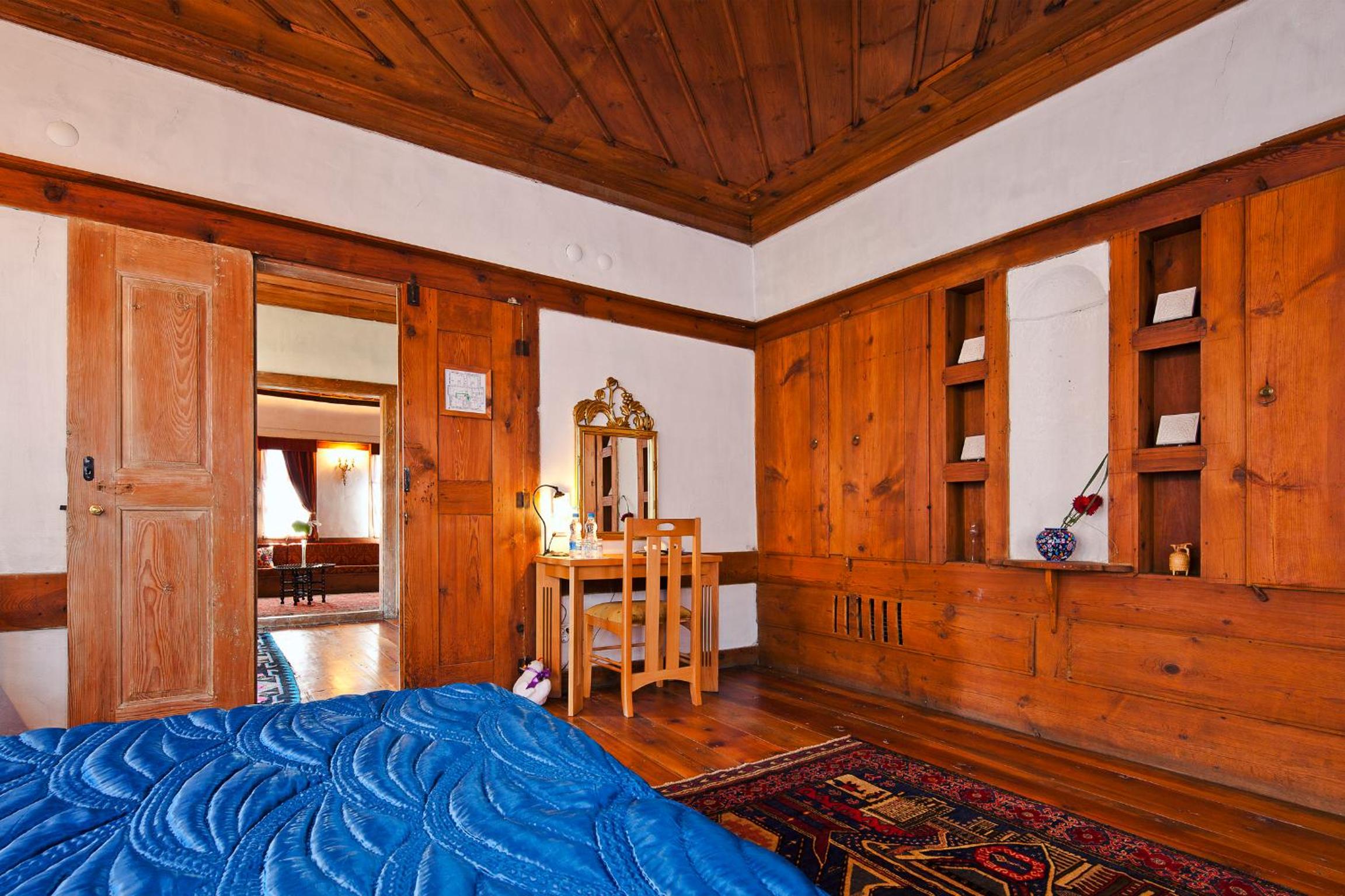 Double or Twin Room - Photo 12