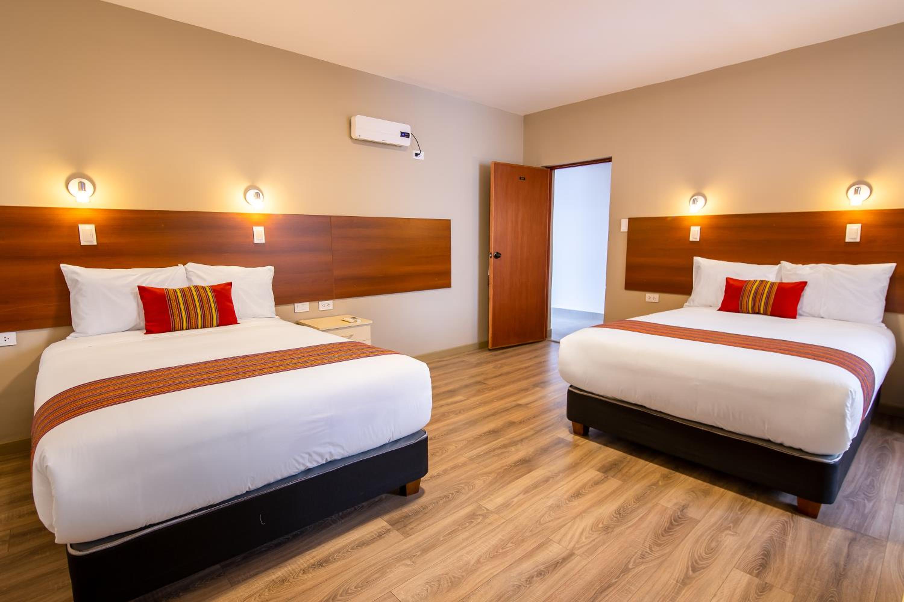 Superior Twin Room photo 3