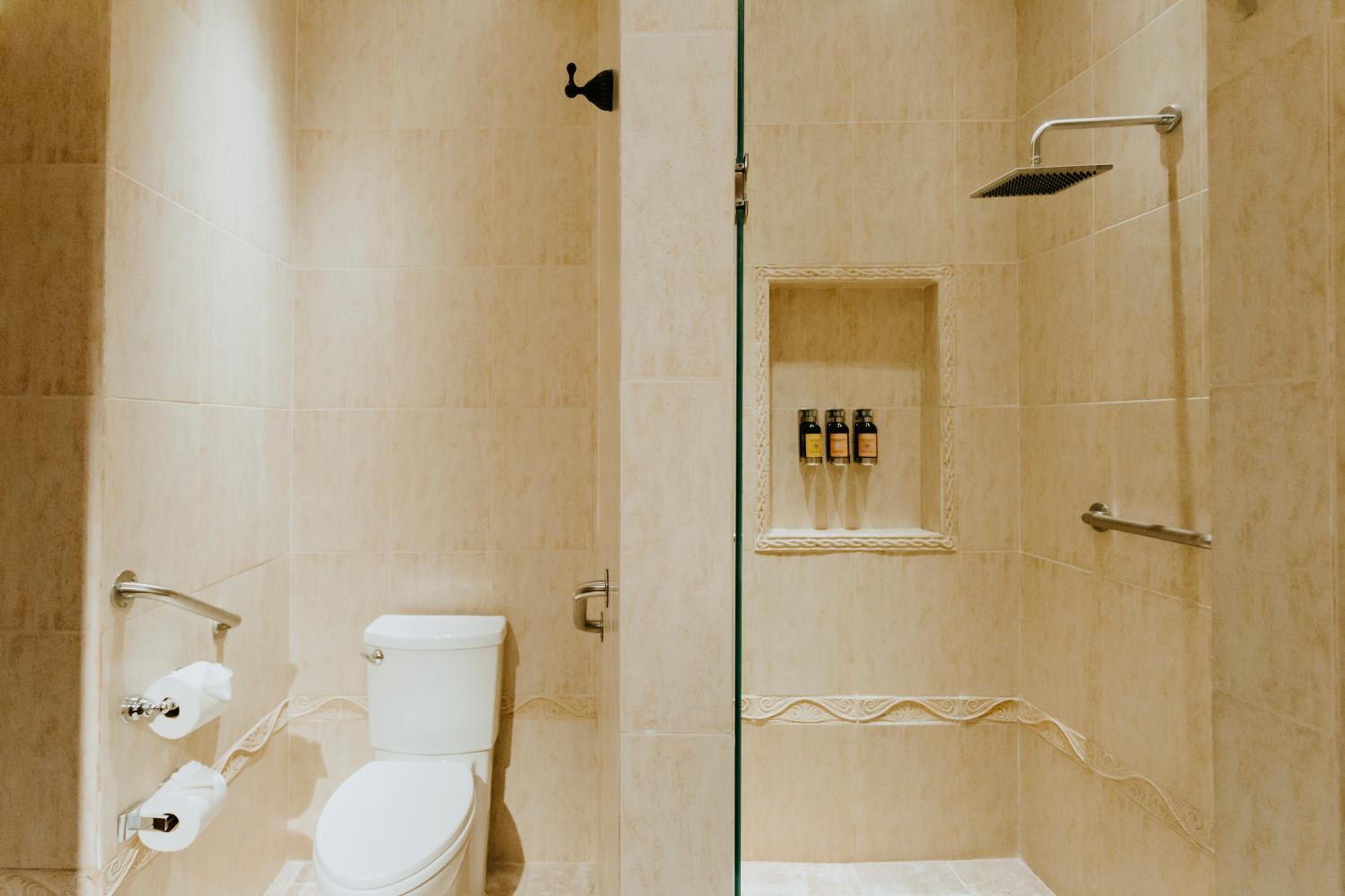 Superior King Room - Photo 4