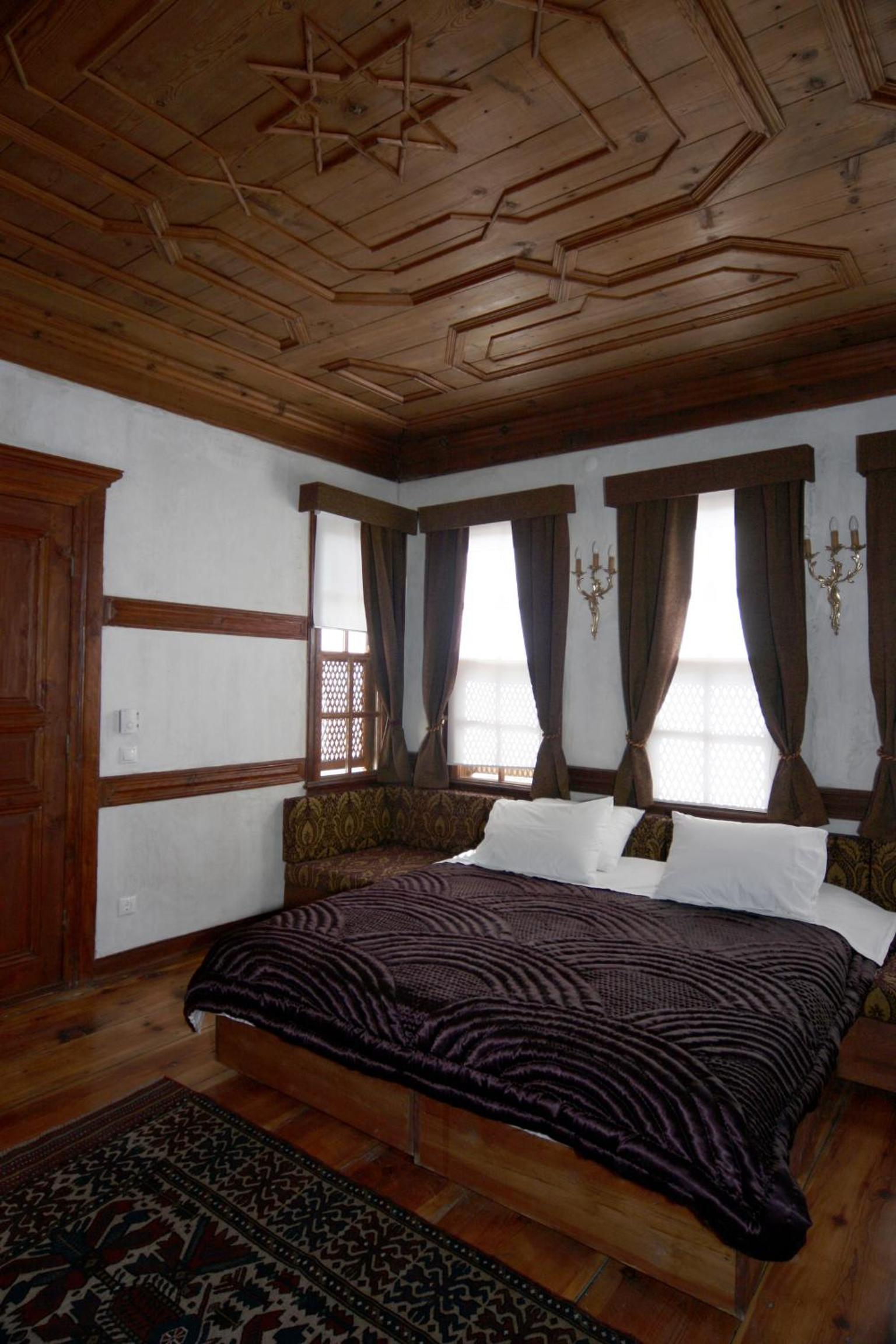 Superior Double or Twin Room - Photo 18