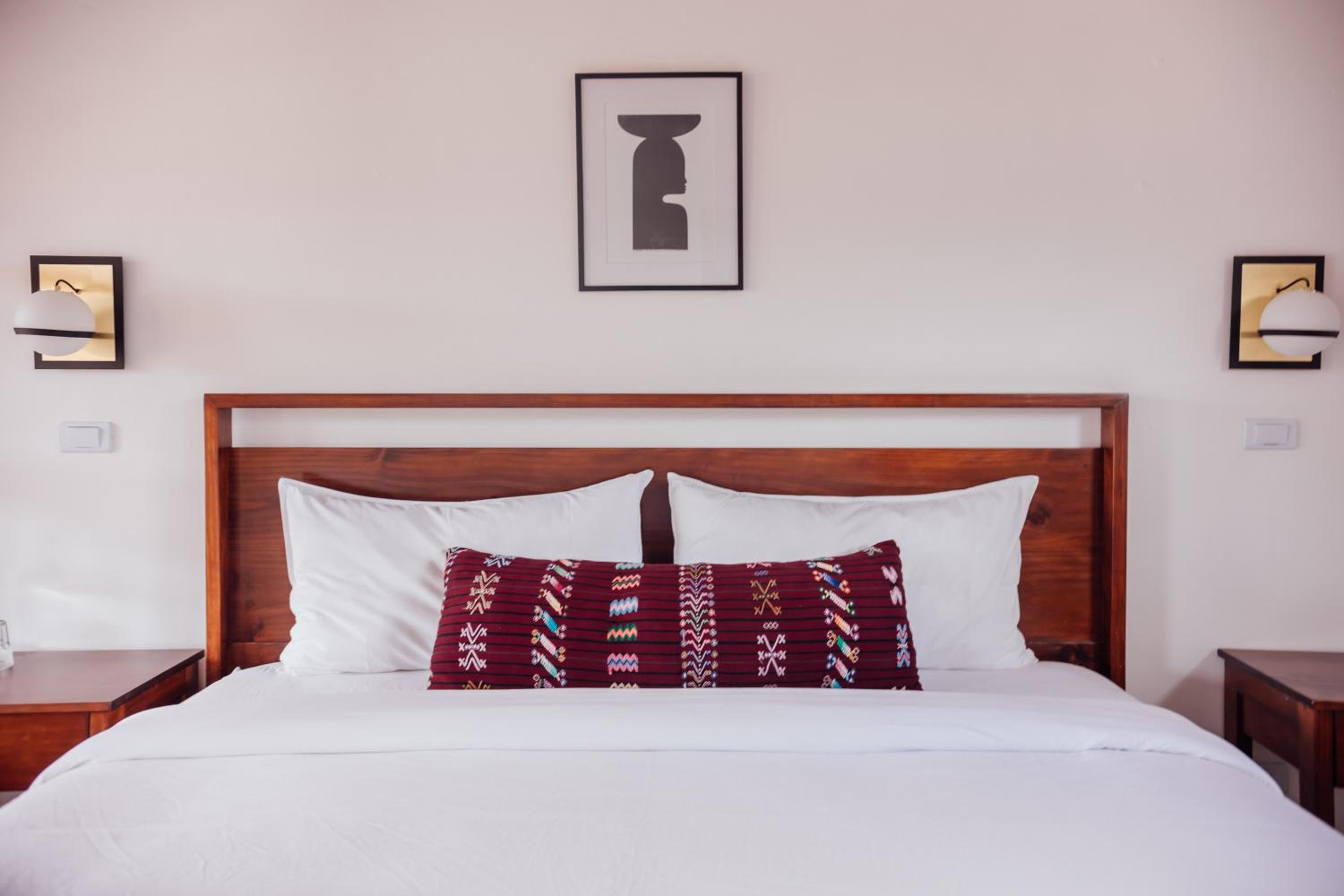 Deluxe Queen Room