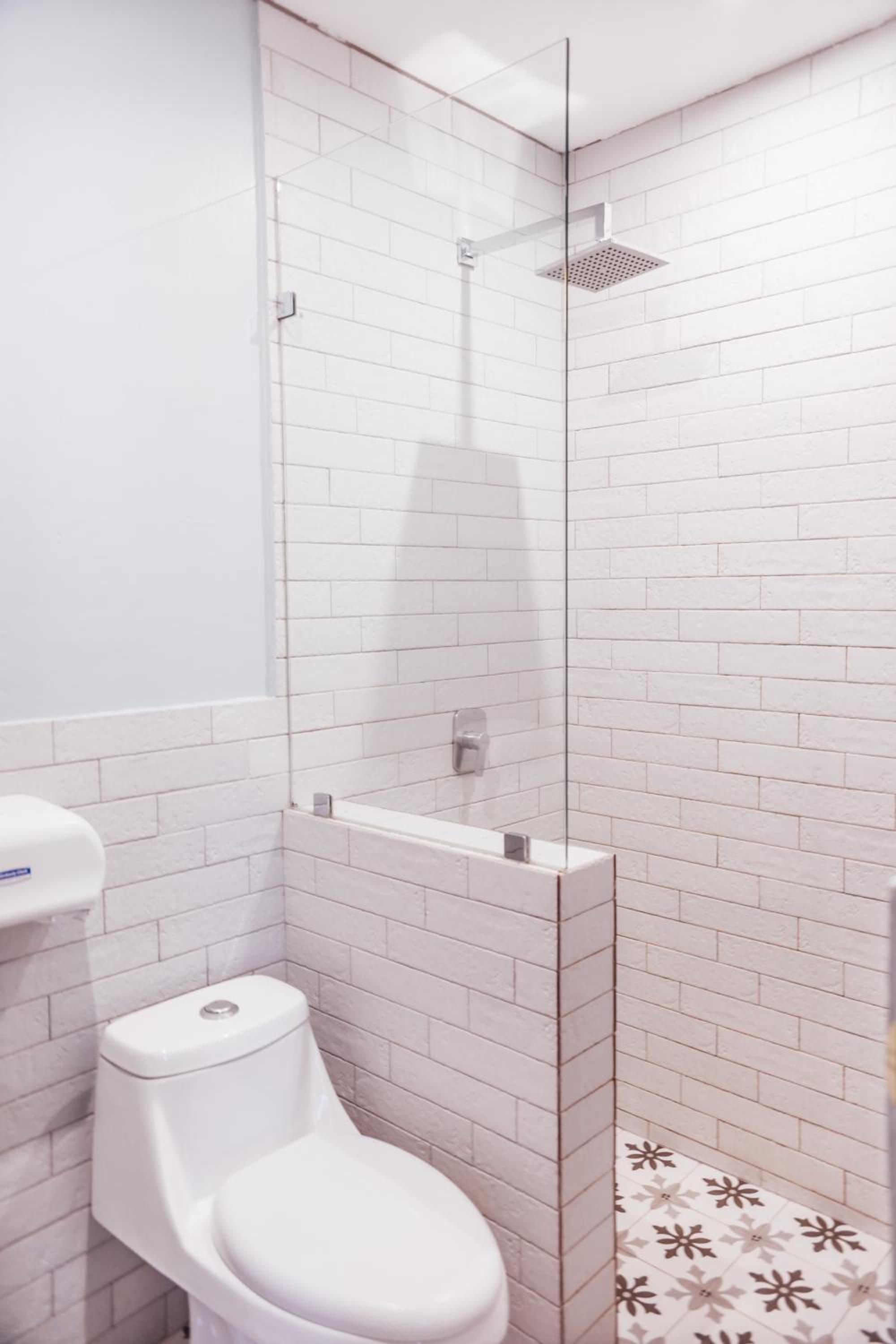 Queen Room with Shared Bathroom