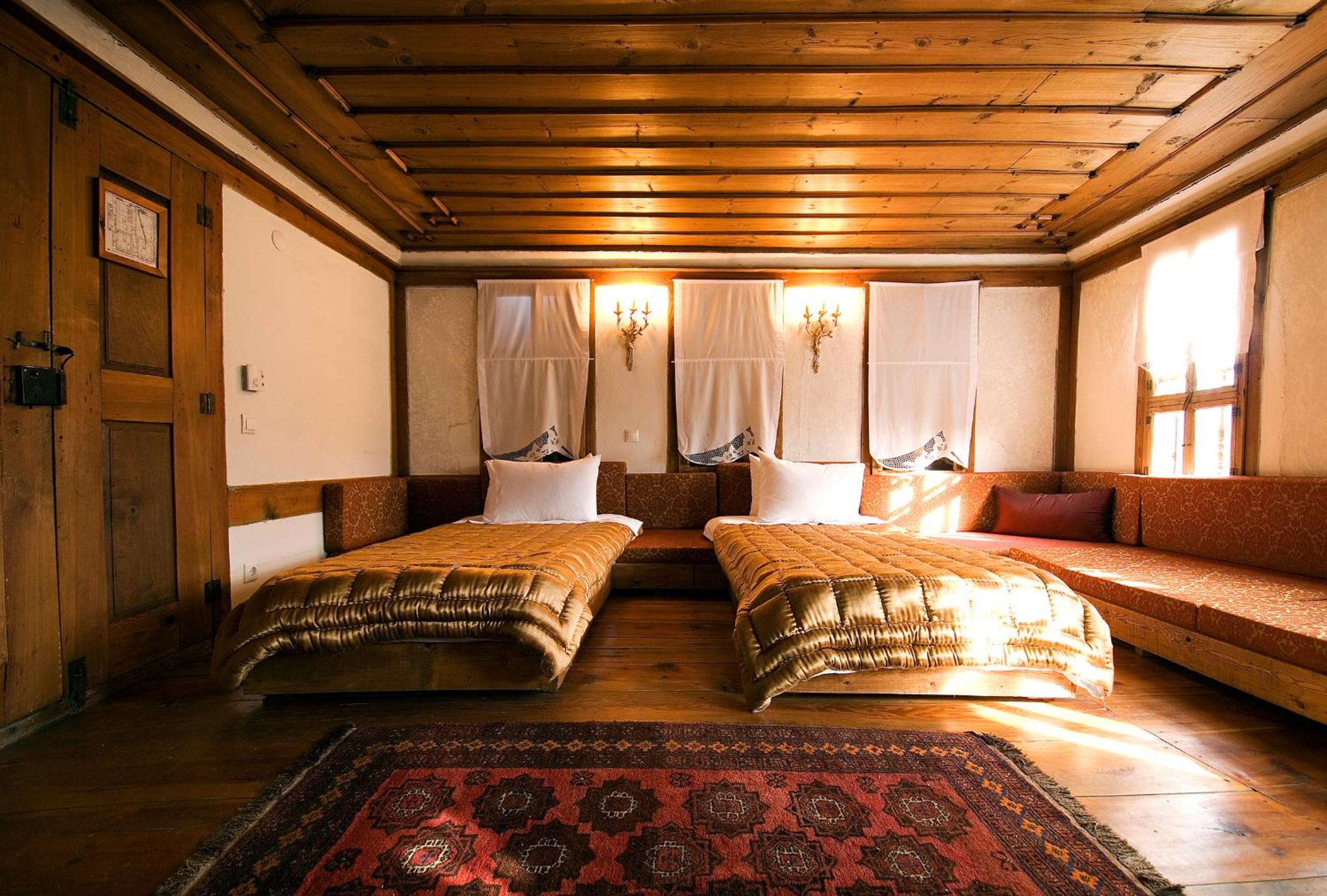Double or Twin Room - Photo 6