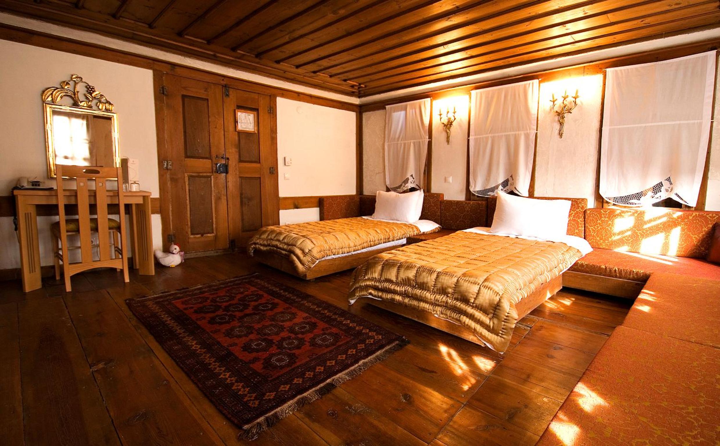 Double or Twin Room - Photo 7