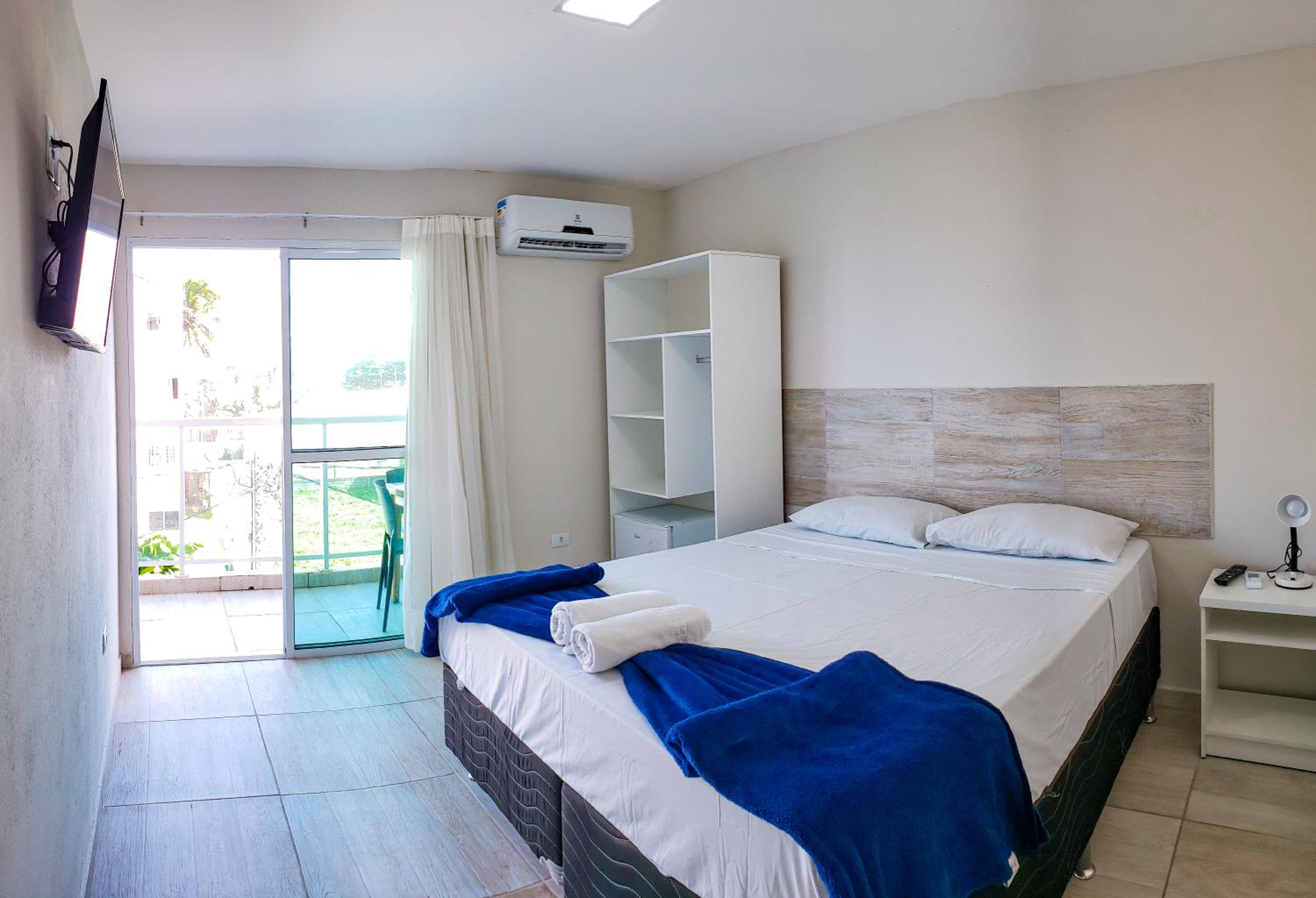 Double Room with Patio - Photo 5
