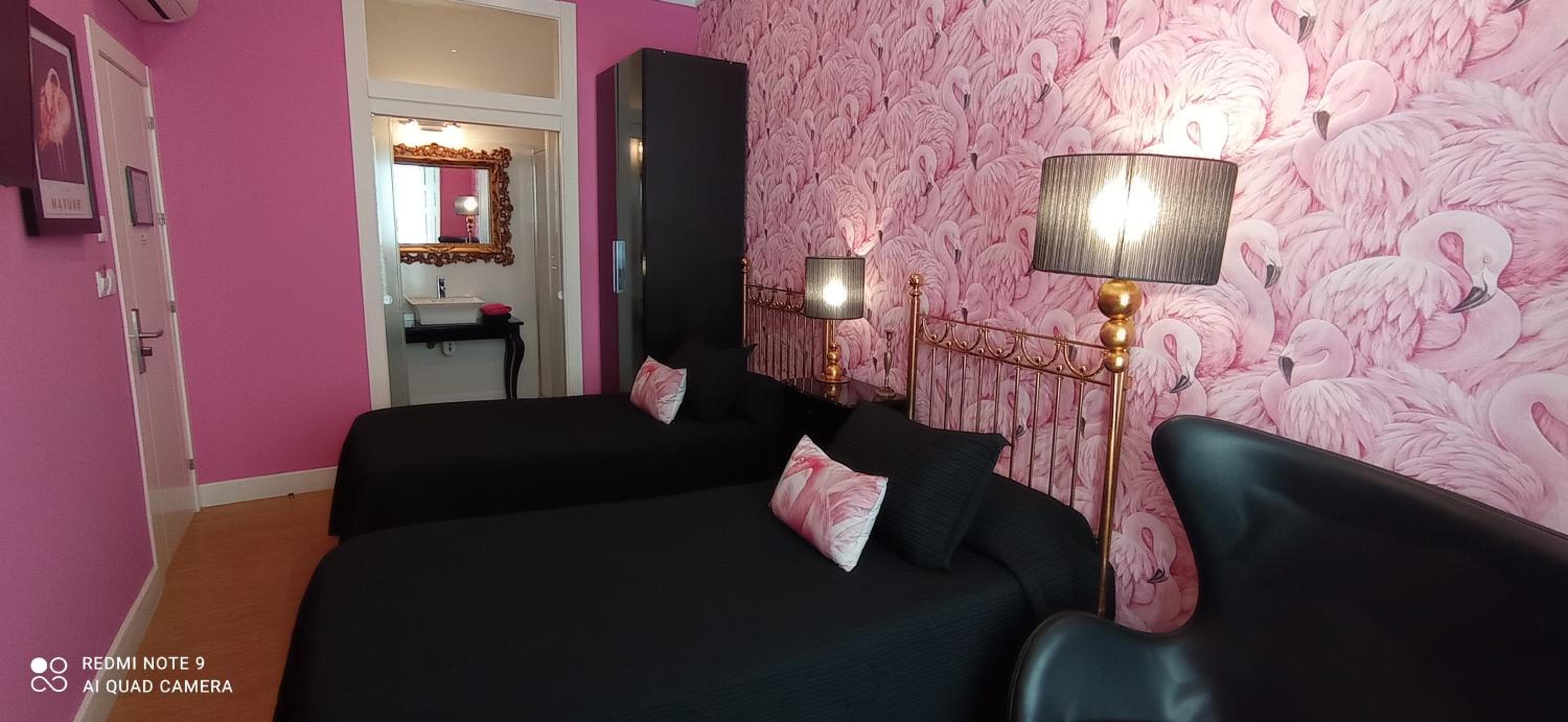 Double or Twin Room - Photo 4