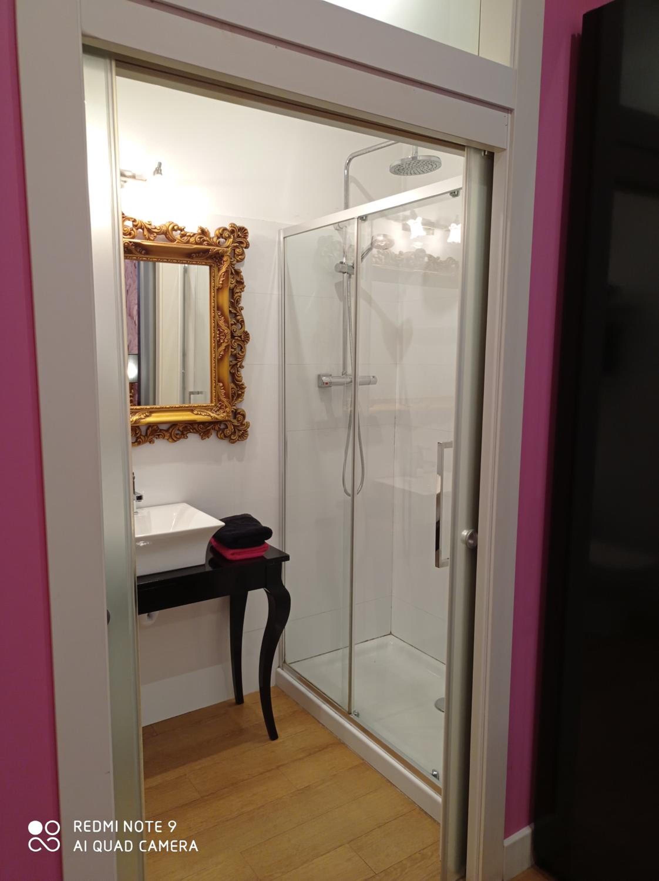 Double or Twin Room - Photo 17