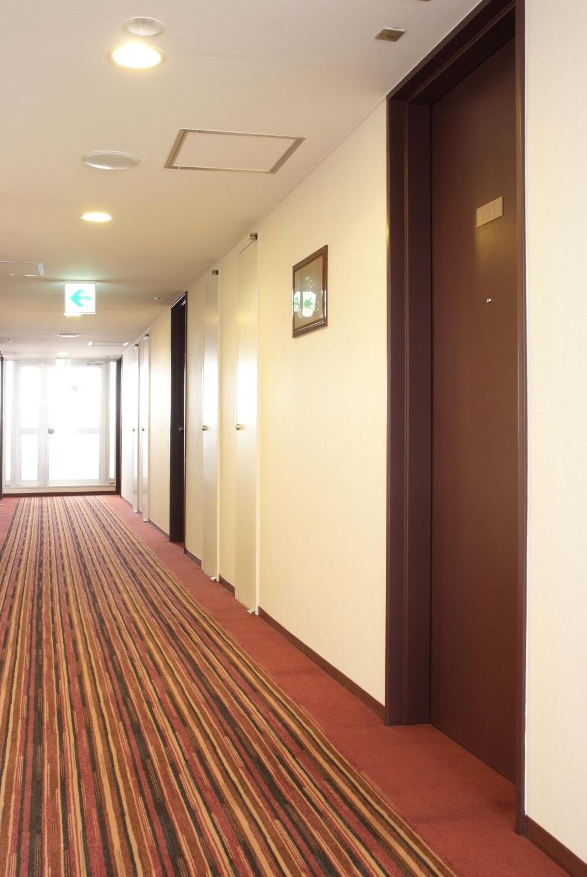 Standard Twin Room - Smoking photo 3