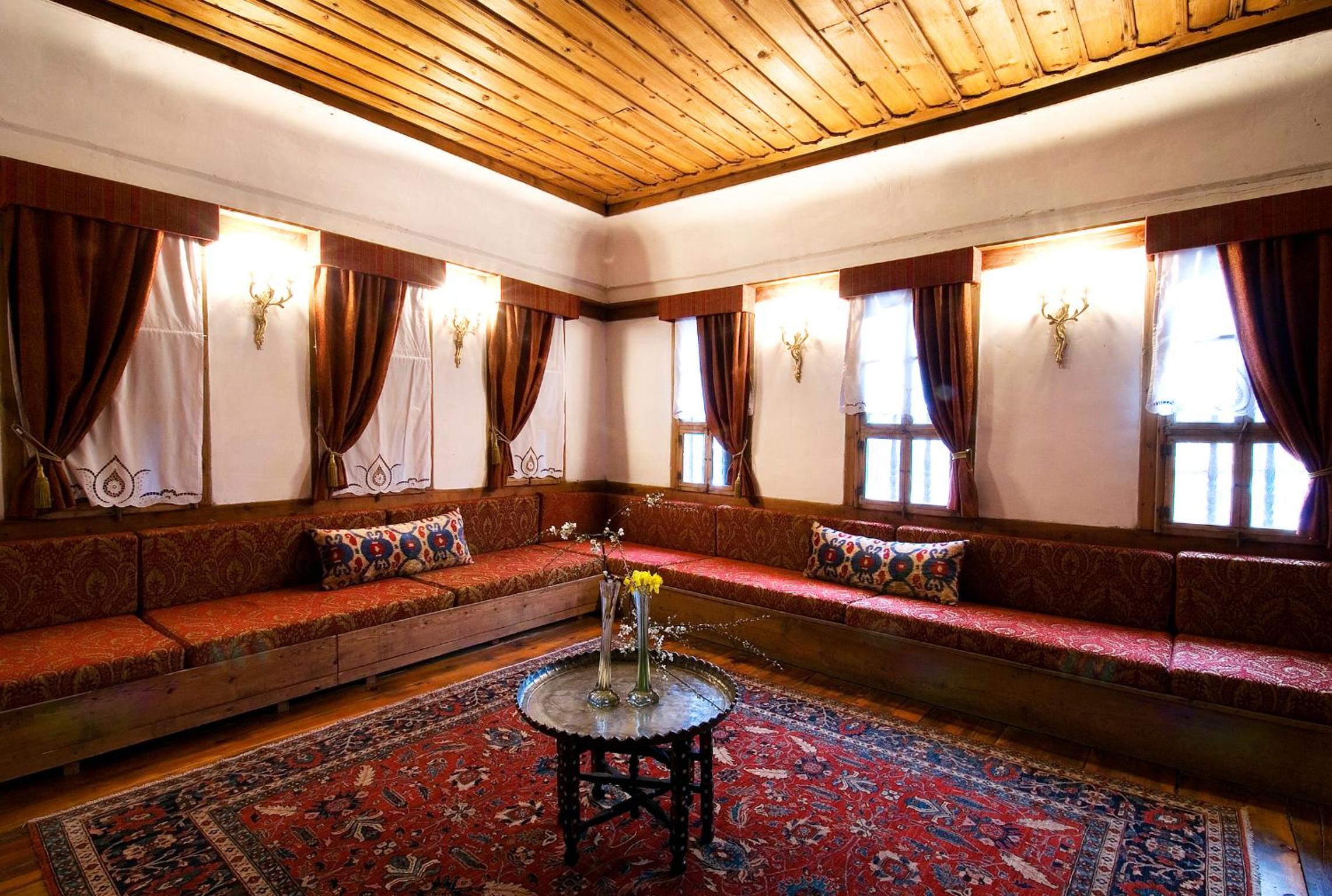 Suite - Photo 3