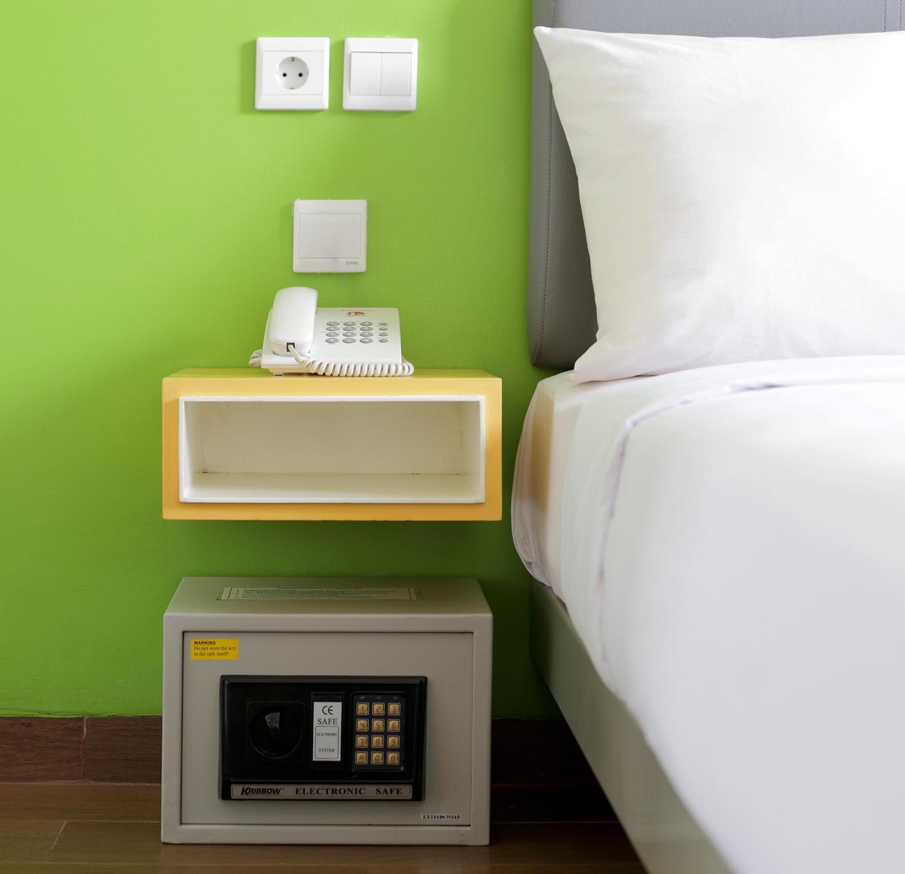 Smart Twin Room photo 3