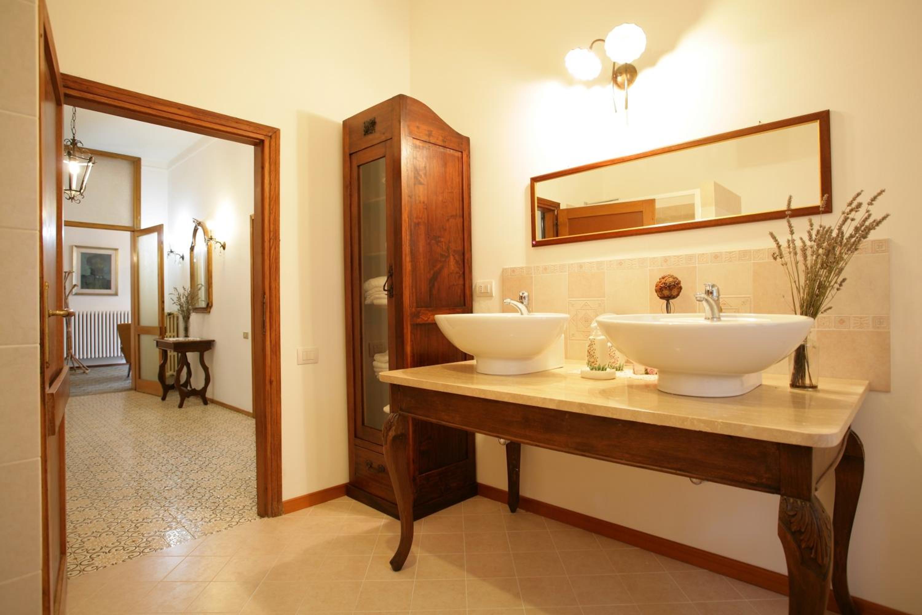 Two-Bedroom Villa - Photo 38