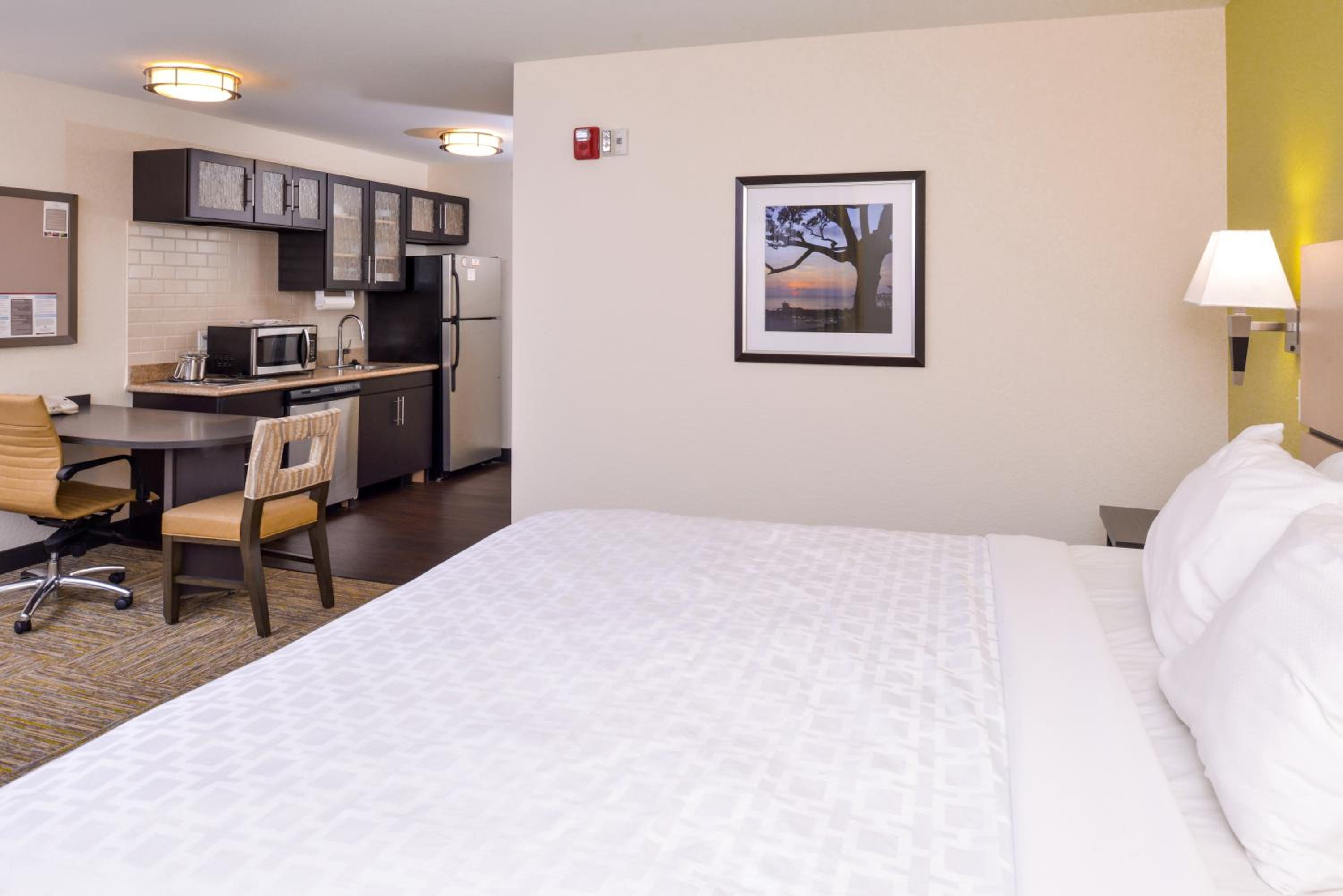 King Studio Suite - Photo 5