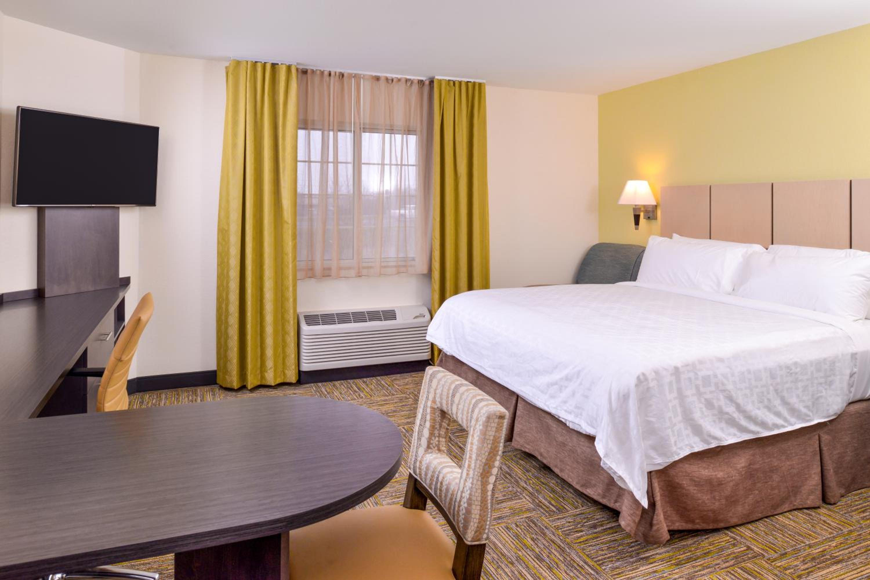 King Studio Suite - Photo 3
