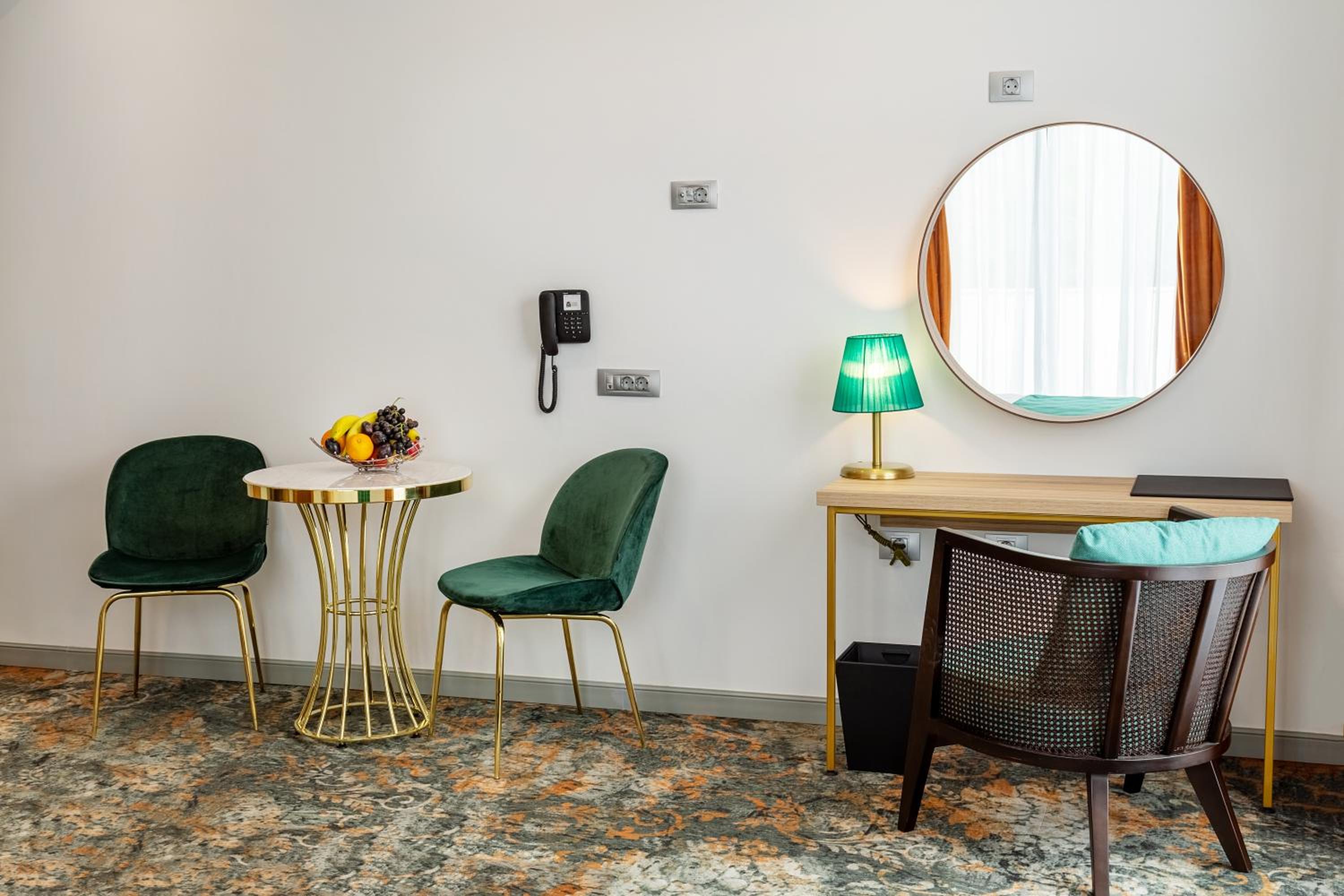 Executive King Room with Terrace - Photo 9
