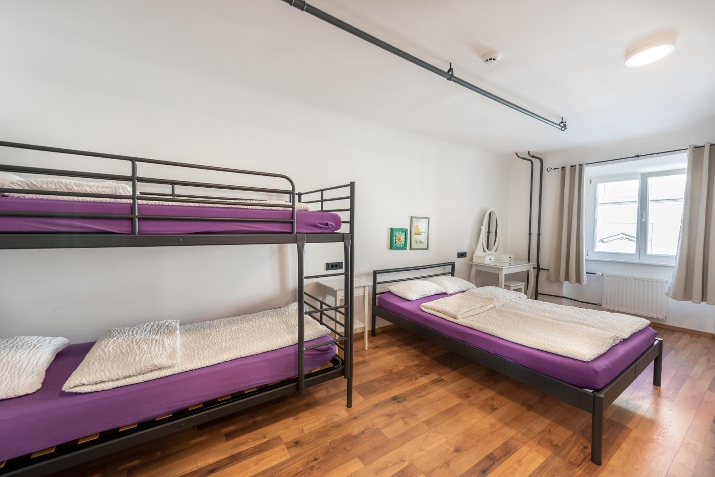 Quadruple Room with Shared Bathroom photo 3