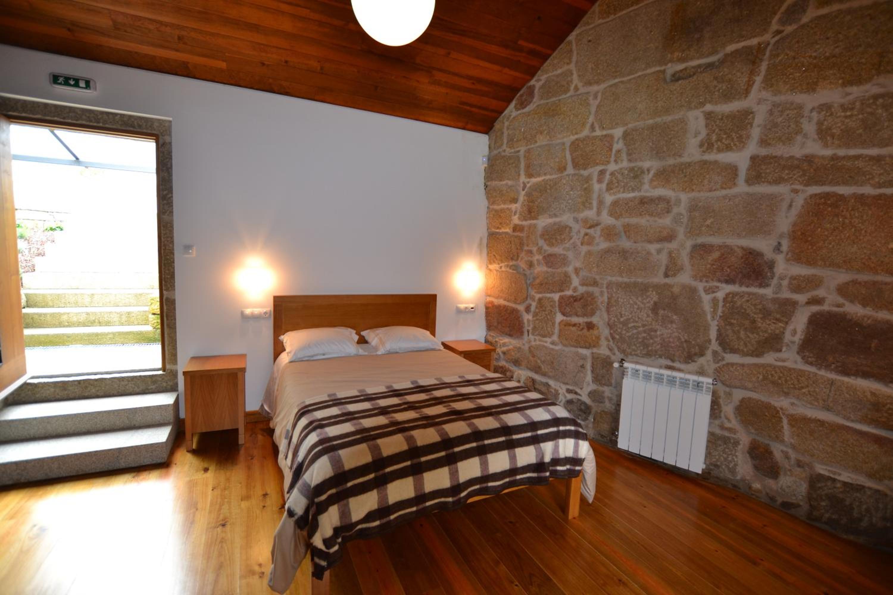 Three-Bedroom House photo 3