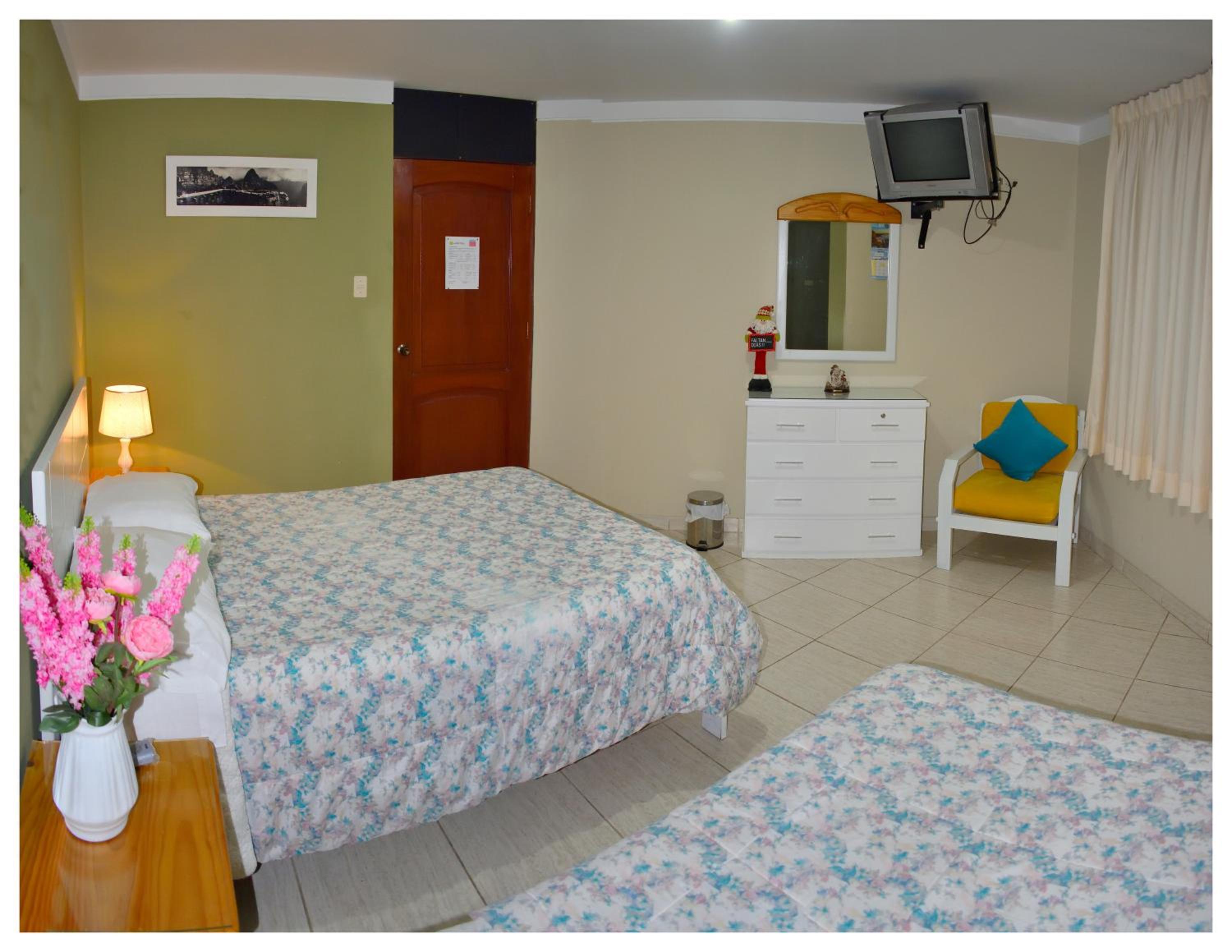 Standard Double Room with Shared Bathroom photo 1